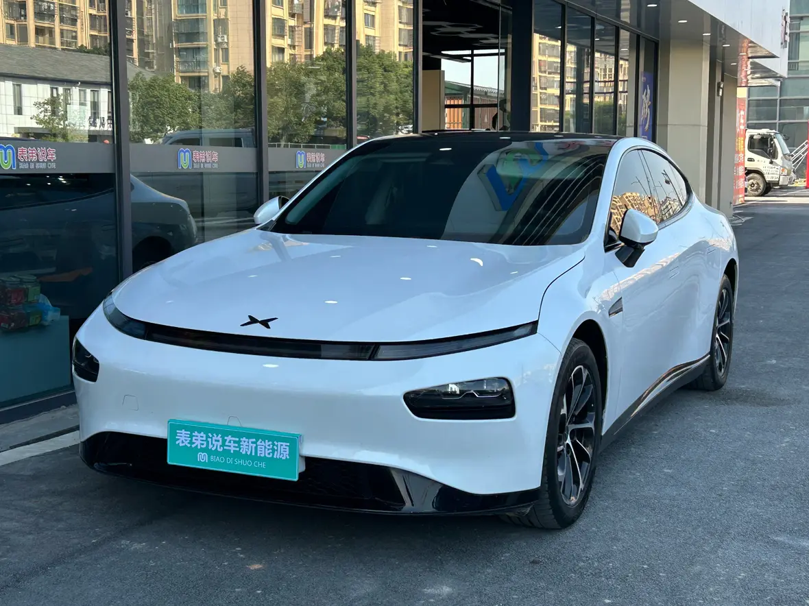 Xpeng P7  из Китая