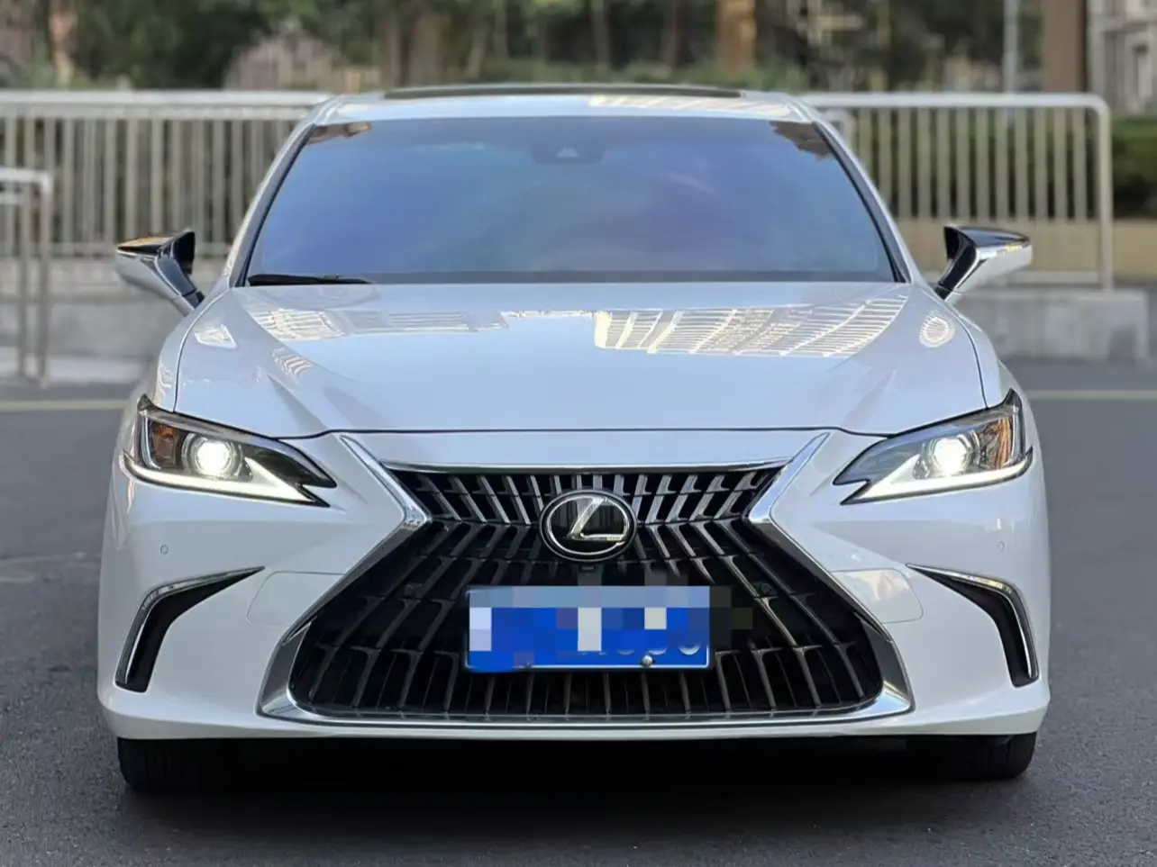 Lexus ES  из Китая