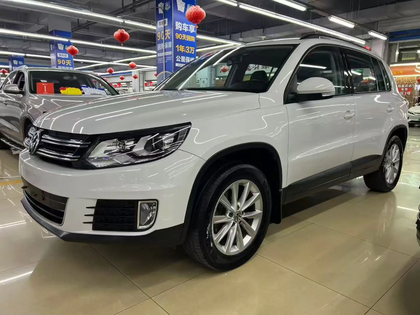 Volkswagen Tiguan  из Китая