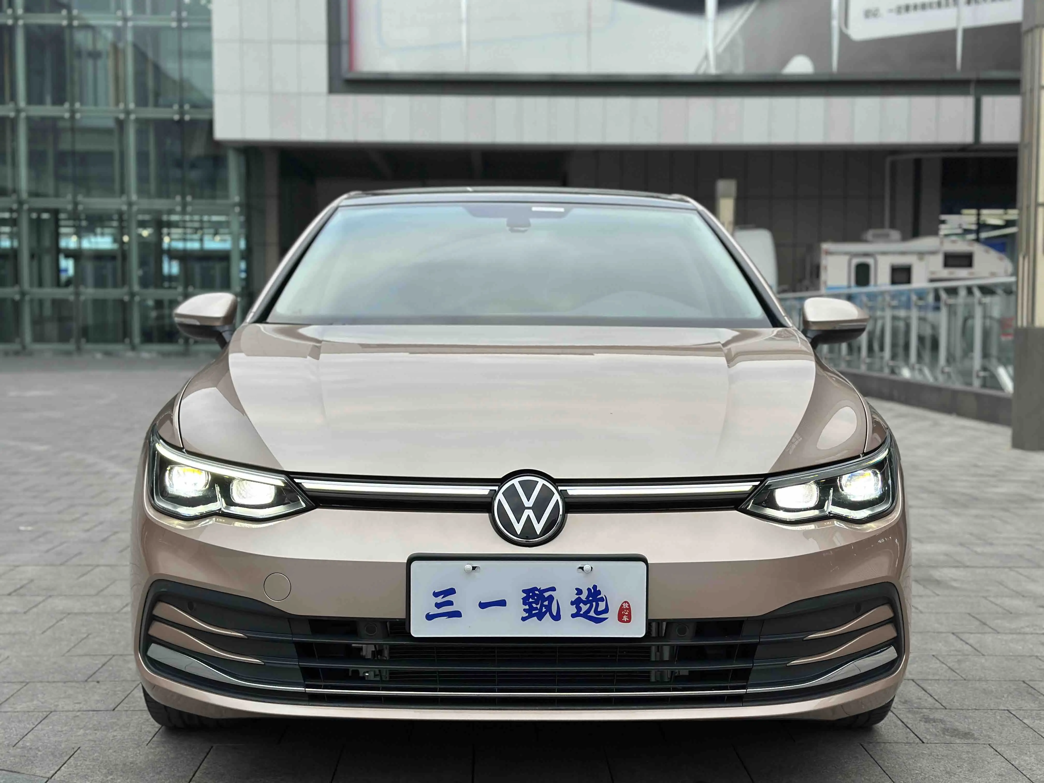 Volkswagen Golf  из Китая