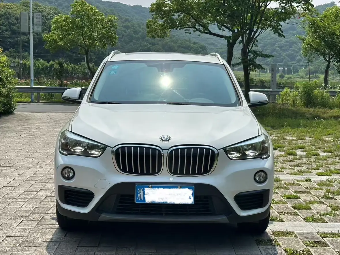 BMW X1  из Китая