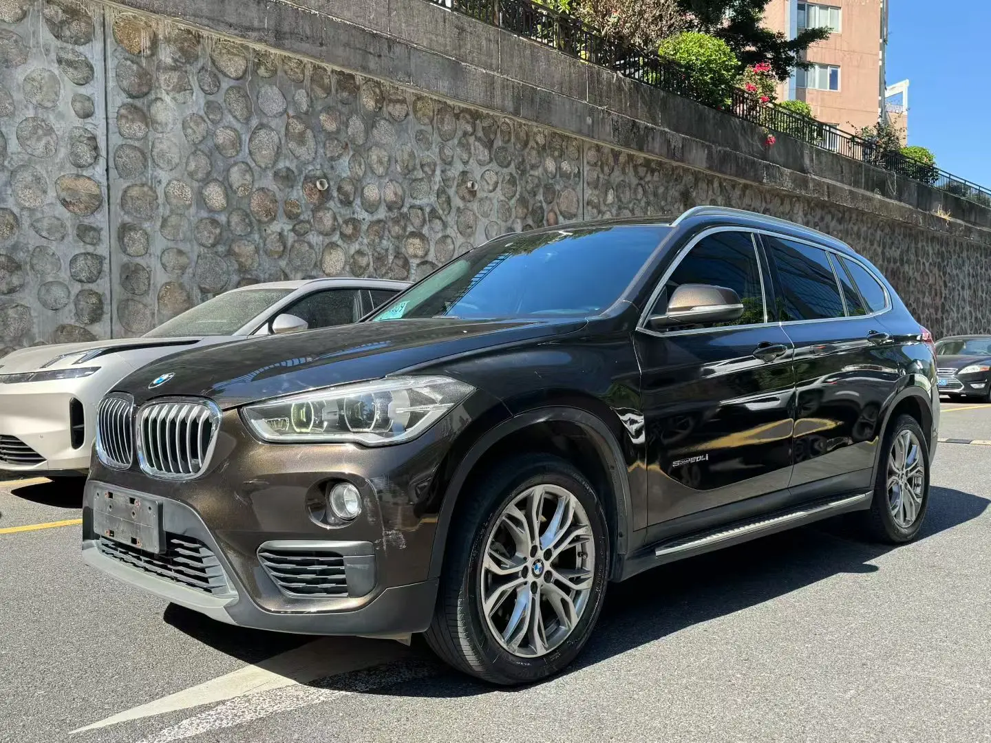 BMW X1  из Китая