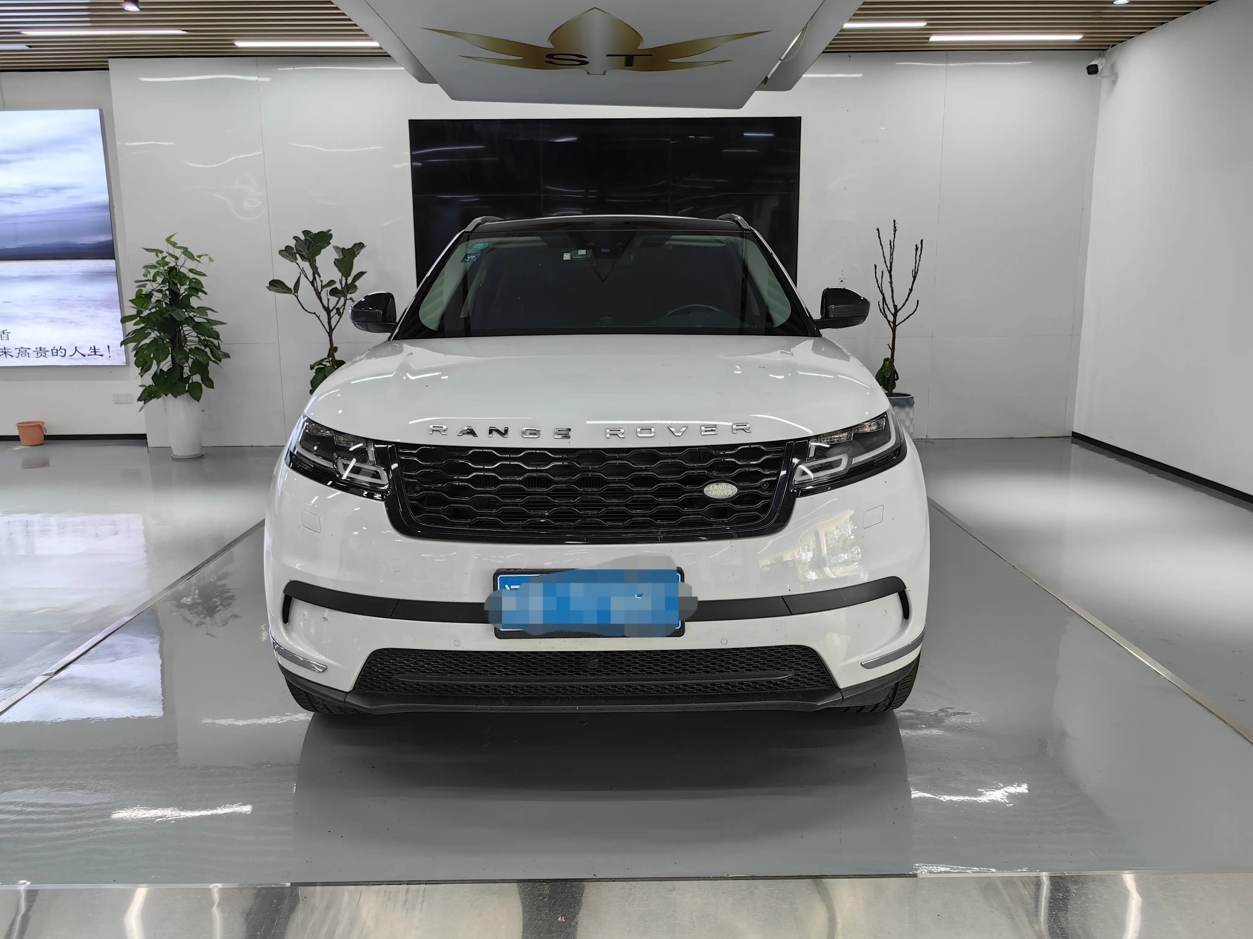 Land Rover Range Rover Velar  из Китая