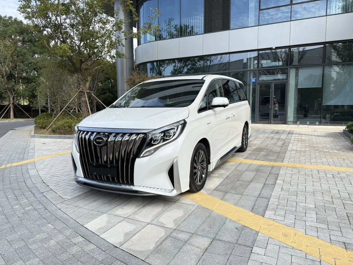 GAC Trumpchi M8  из Китая