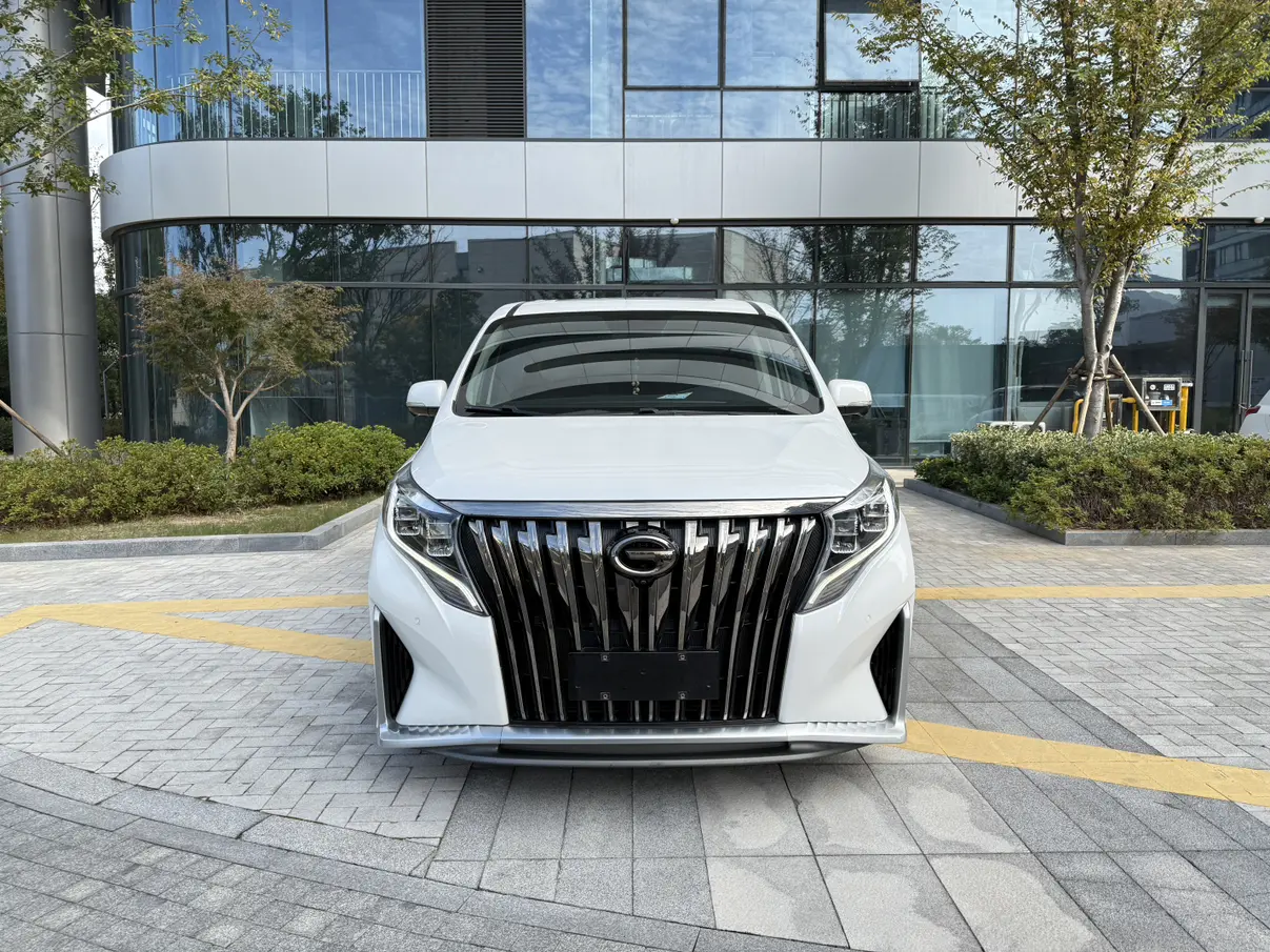 GAC Trumpchi M8  из Китая