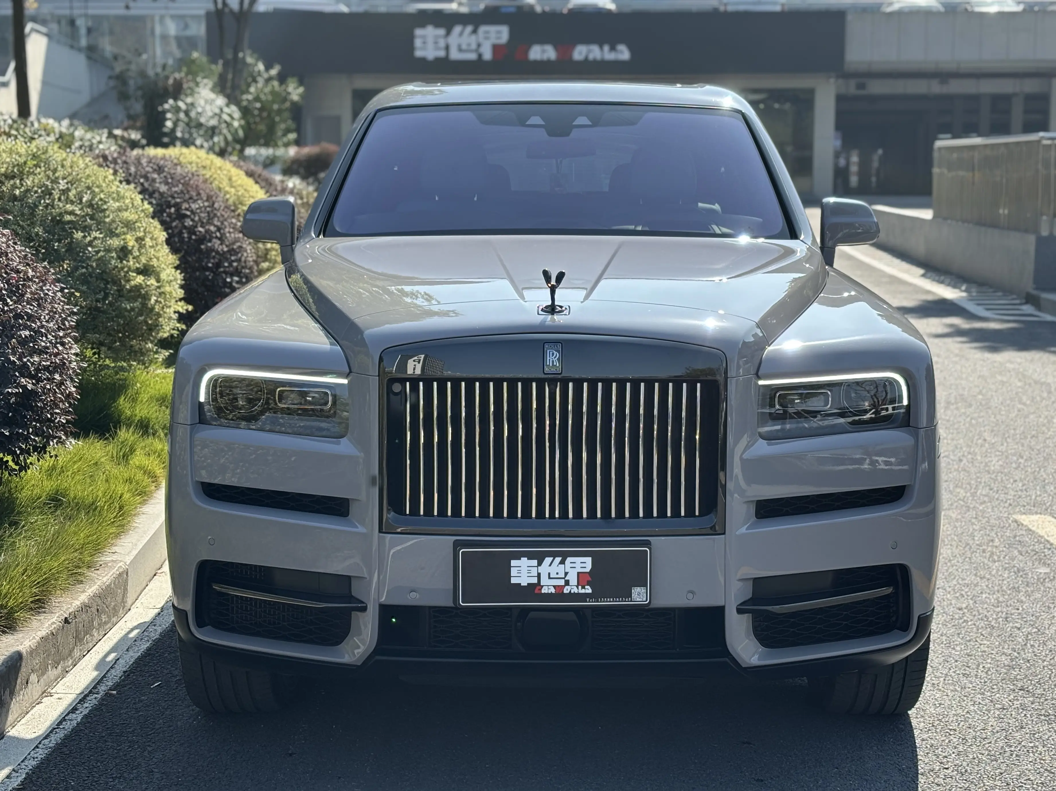 Rolls Royce Cullinan  из Китая