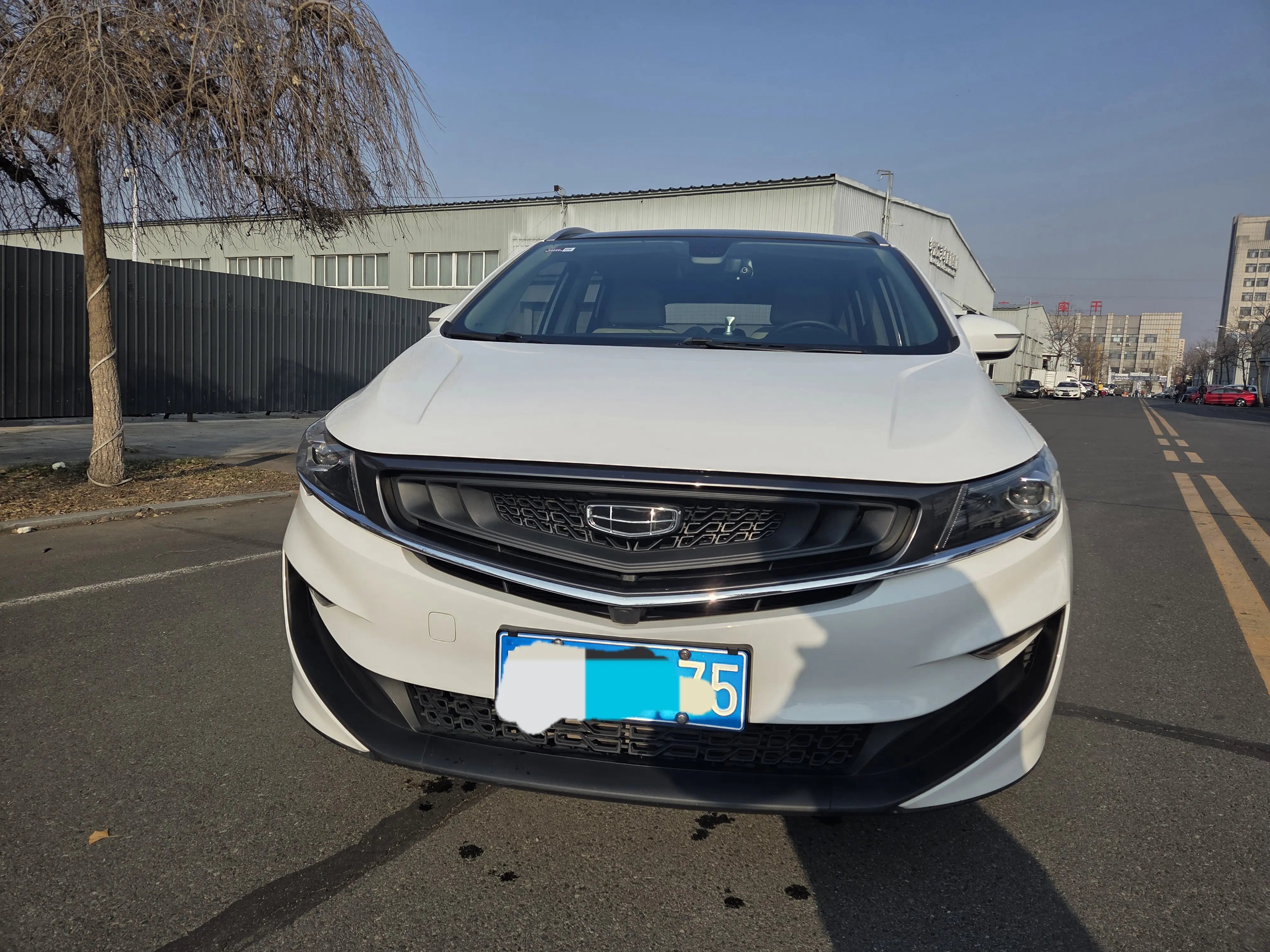 Geely Jiaji  из Китая