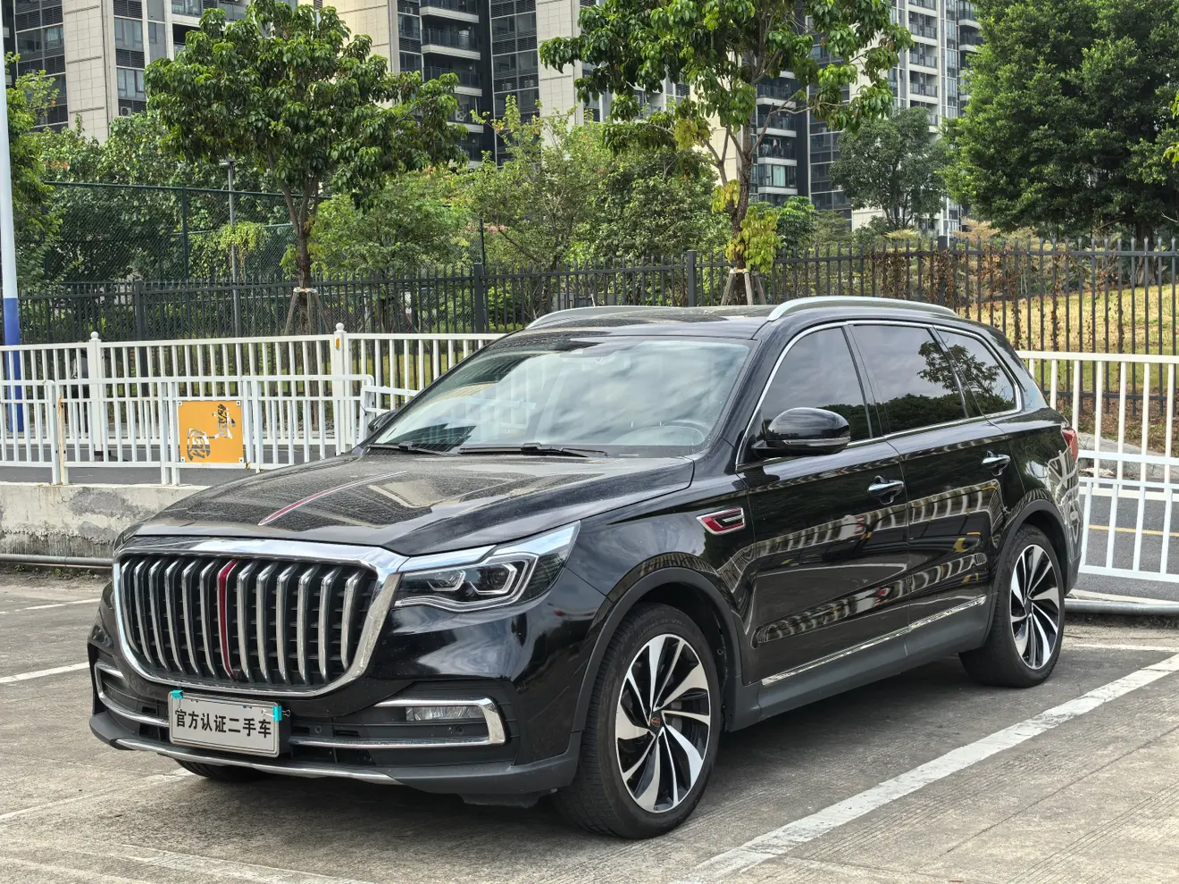 Hongqi HS7  из Китая