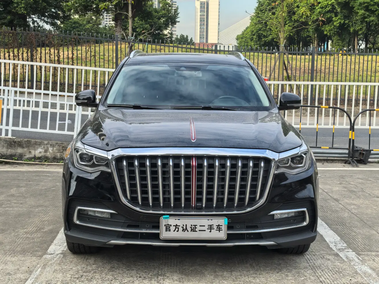 Hongqi HS7  из Китая