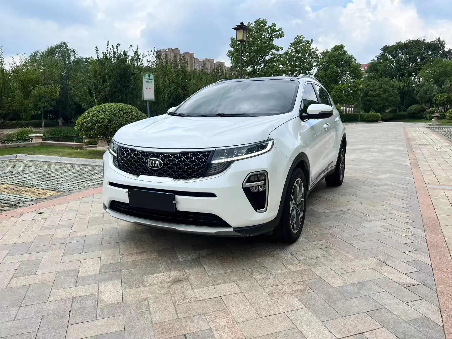 Kia KX5  из Китая