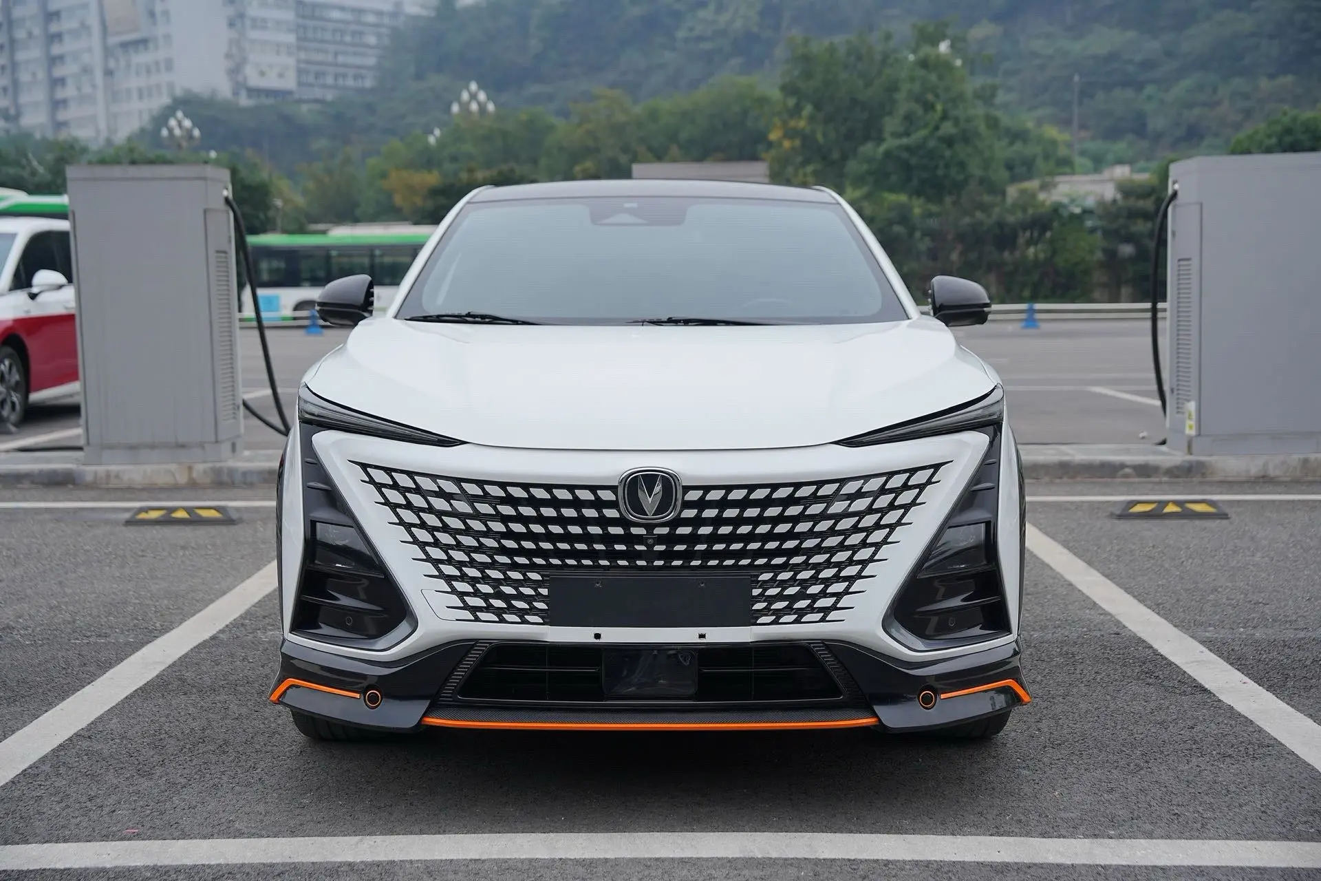 Changan UNI-T  из Китая