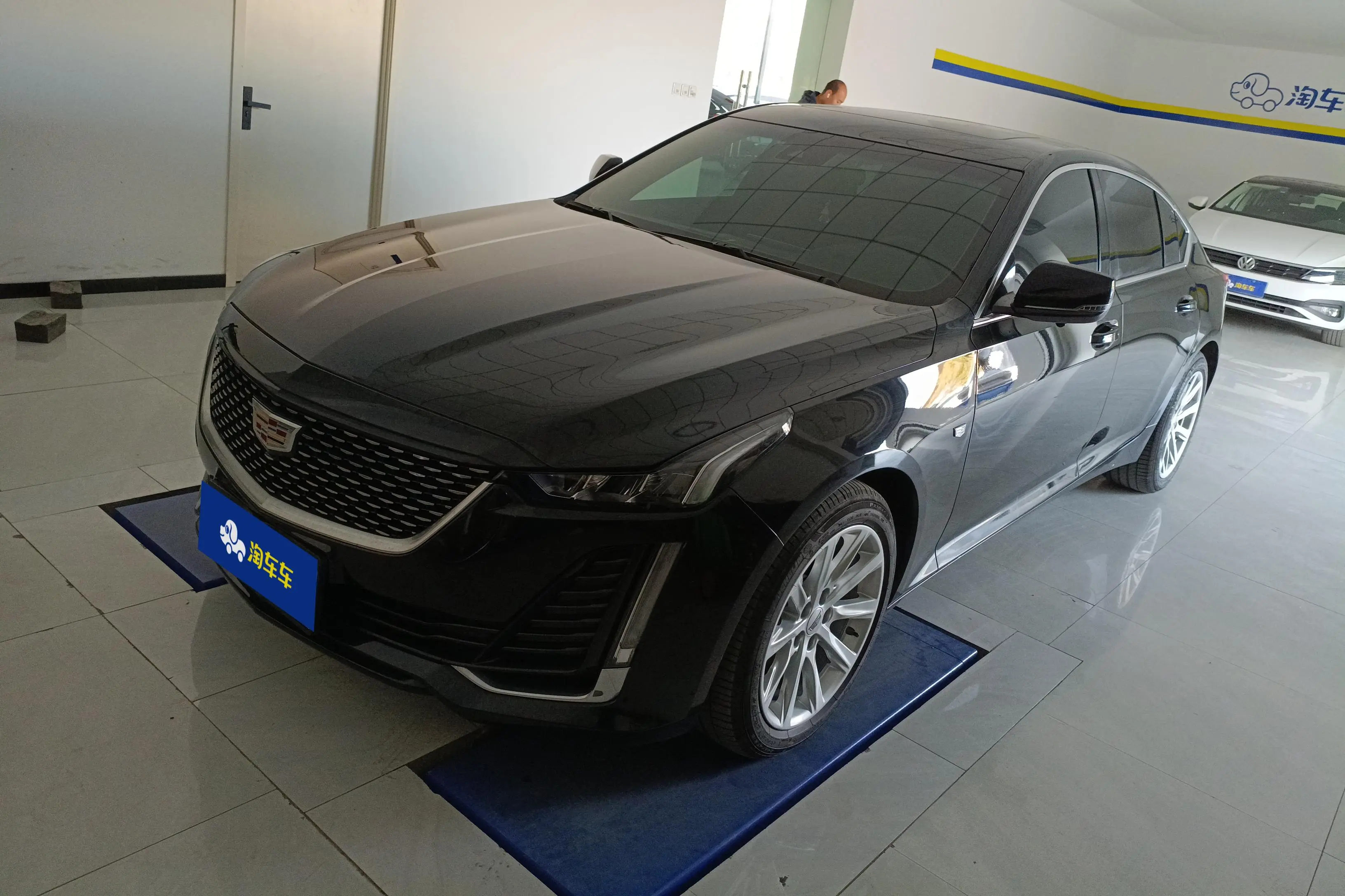 Cadillac CT5  из Китая