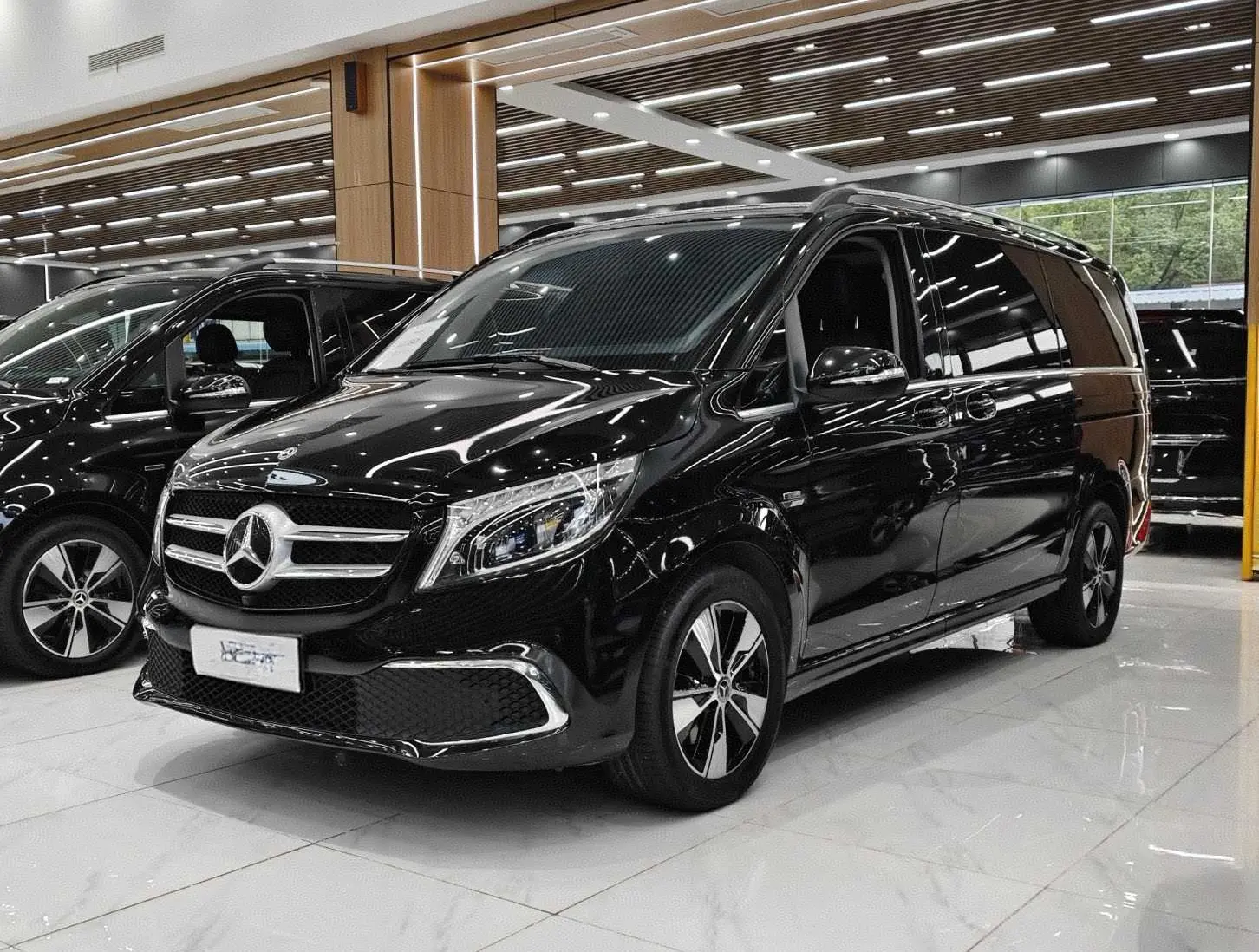 Mercedes-Benz Mercedes Benz V Class  из Китая
