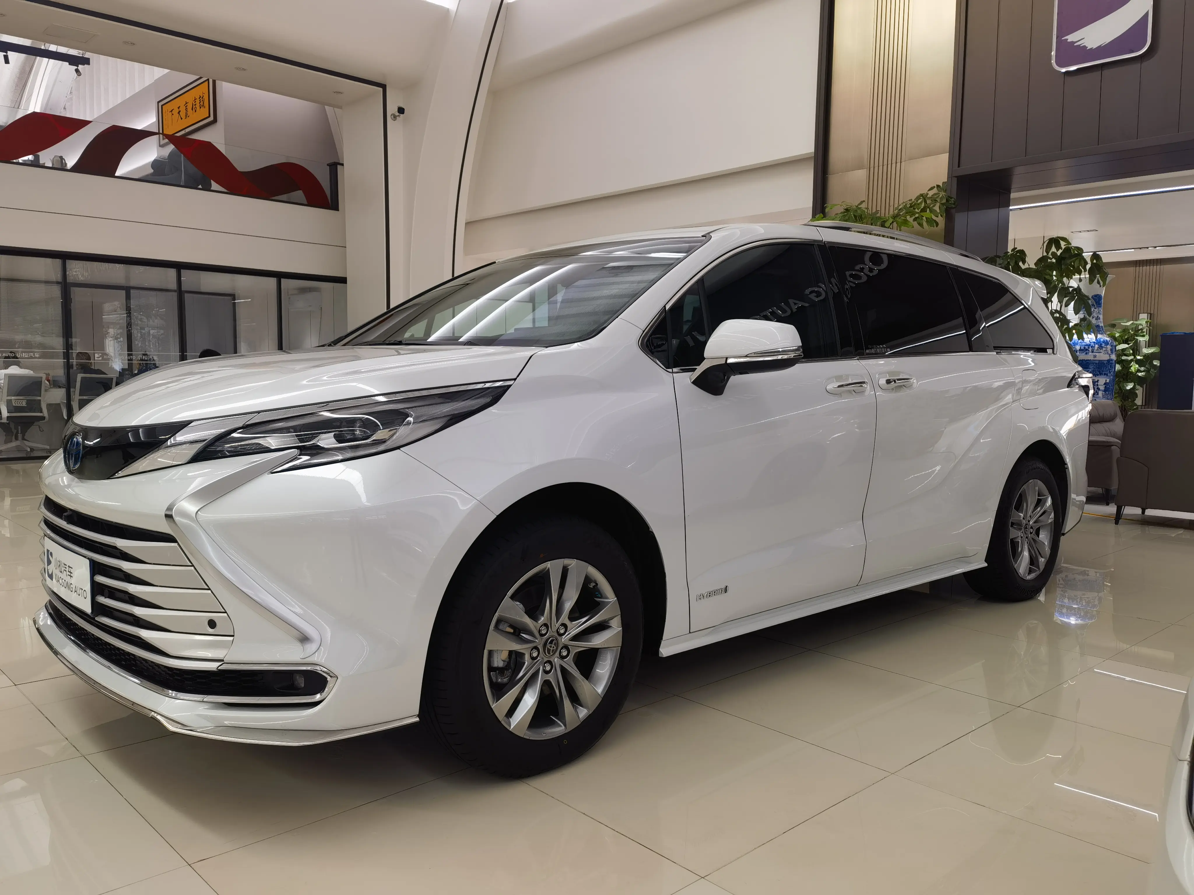 Toyota Sienna  из Китая