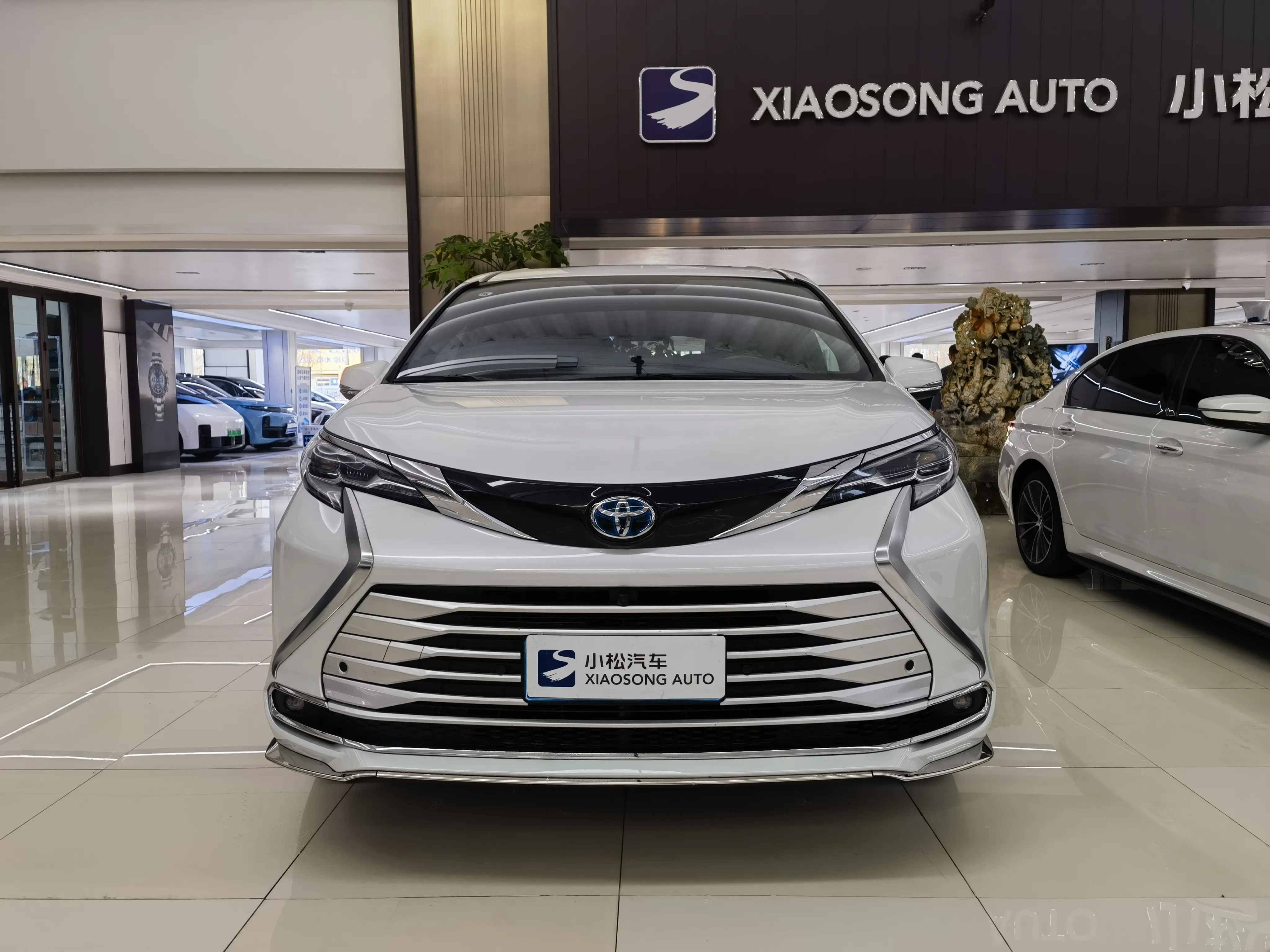 Toyota Sienna  из Китая