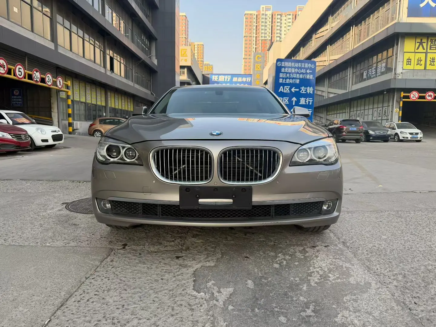 BMW 7 Series  из Китая