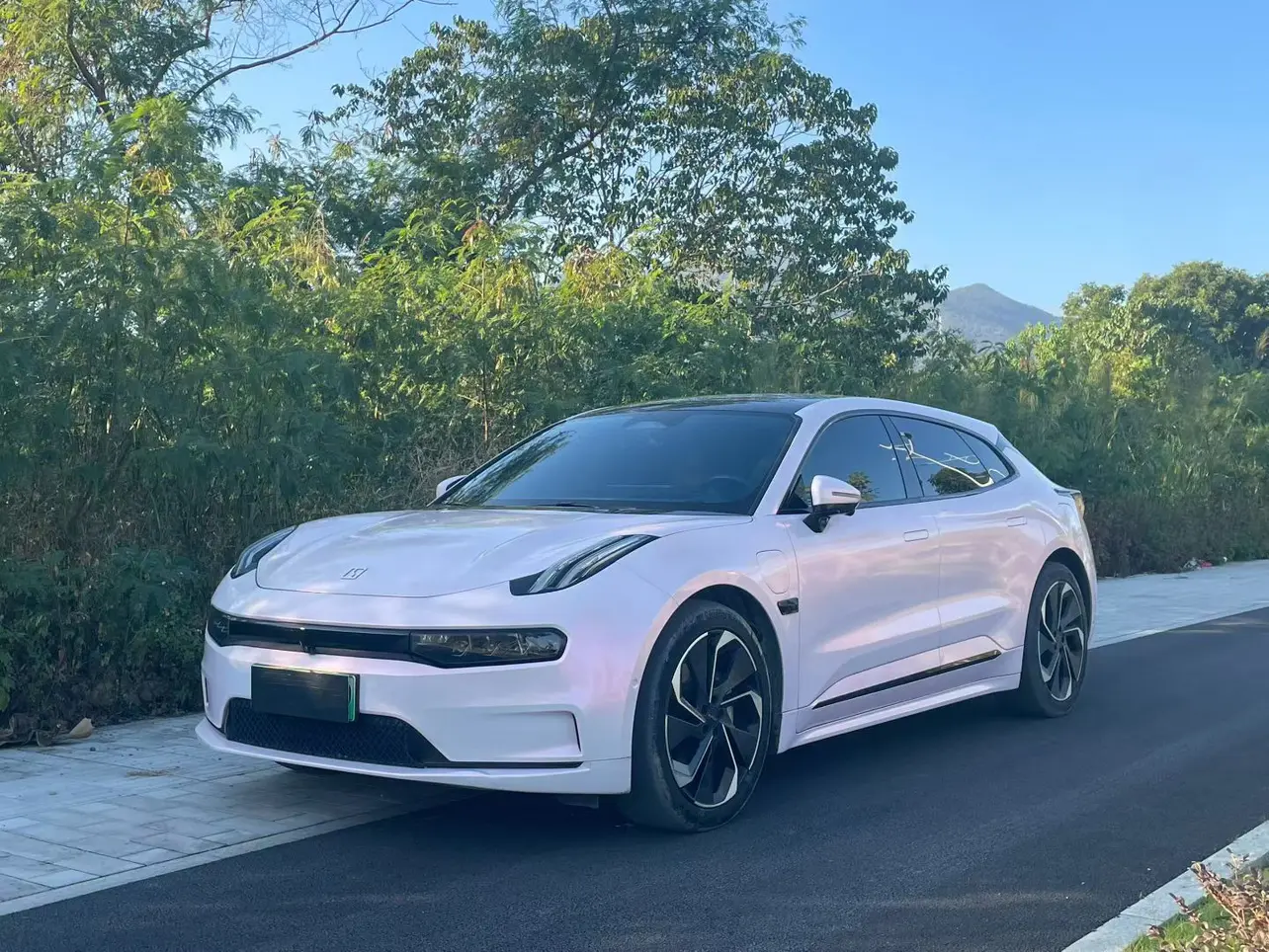 ZEEKR 001  из Китая