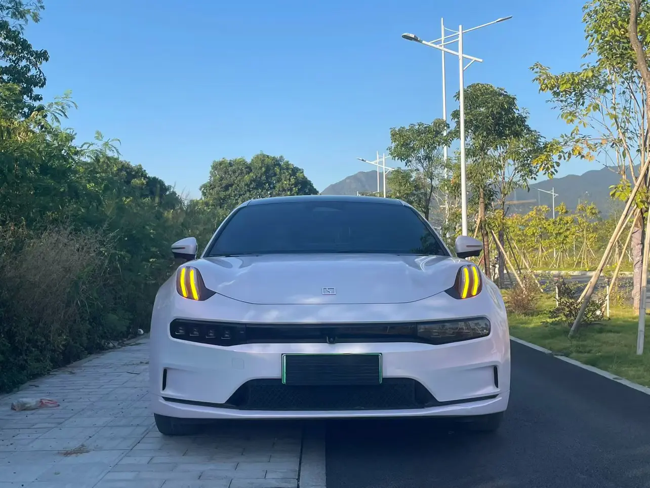 ZEEKR 001  из Китая