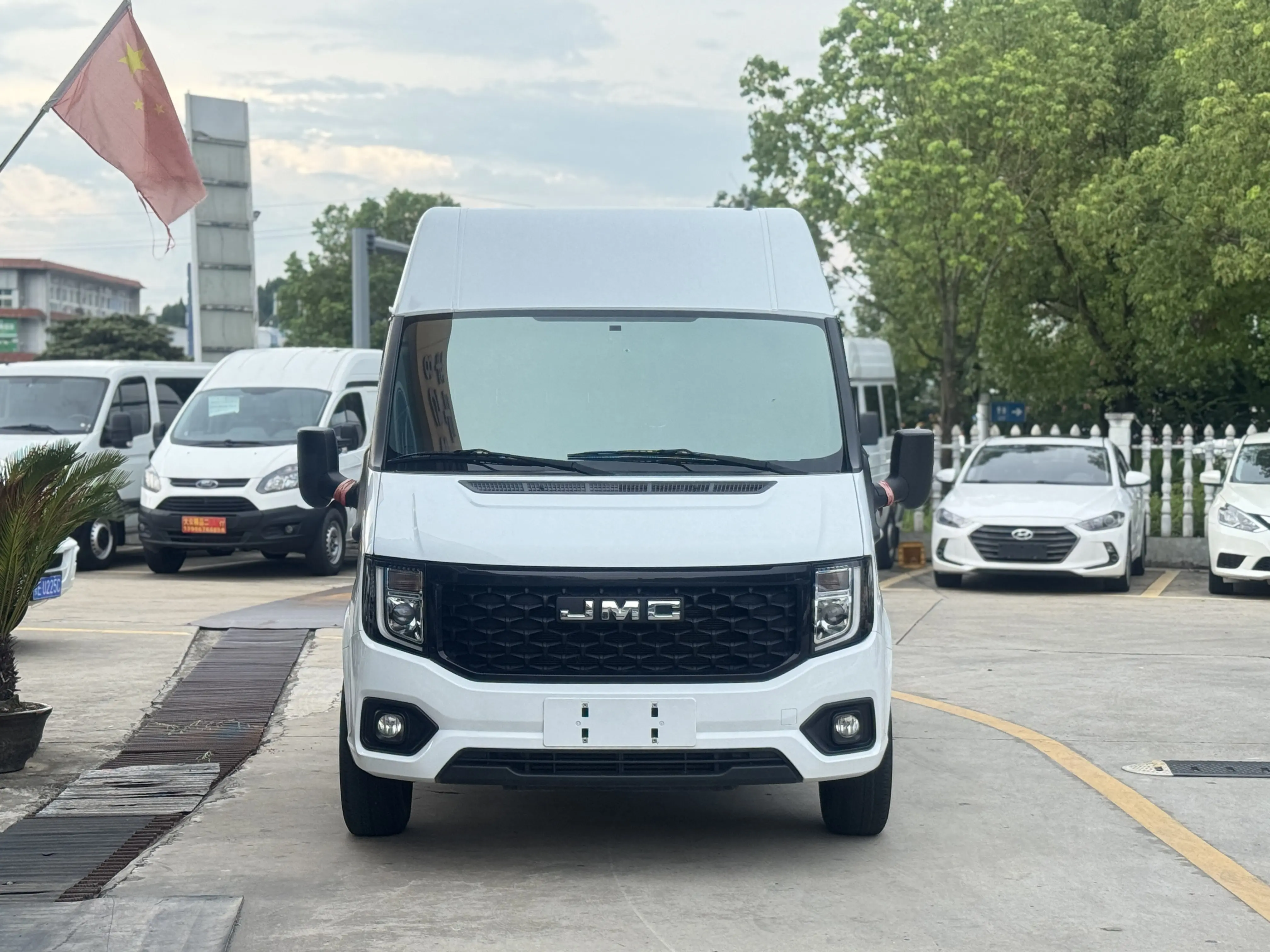 Jiangling Fushun  из Китая