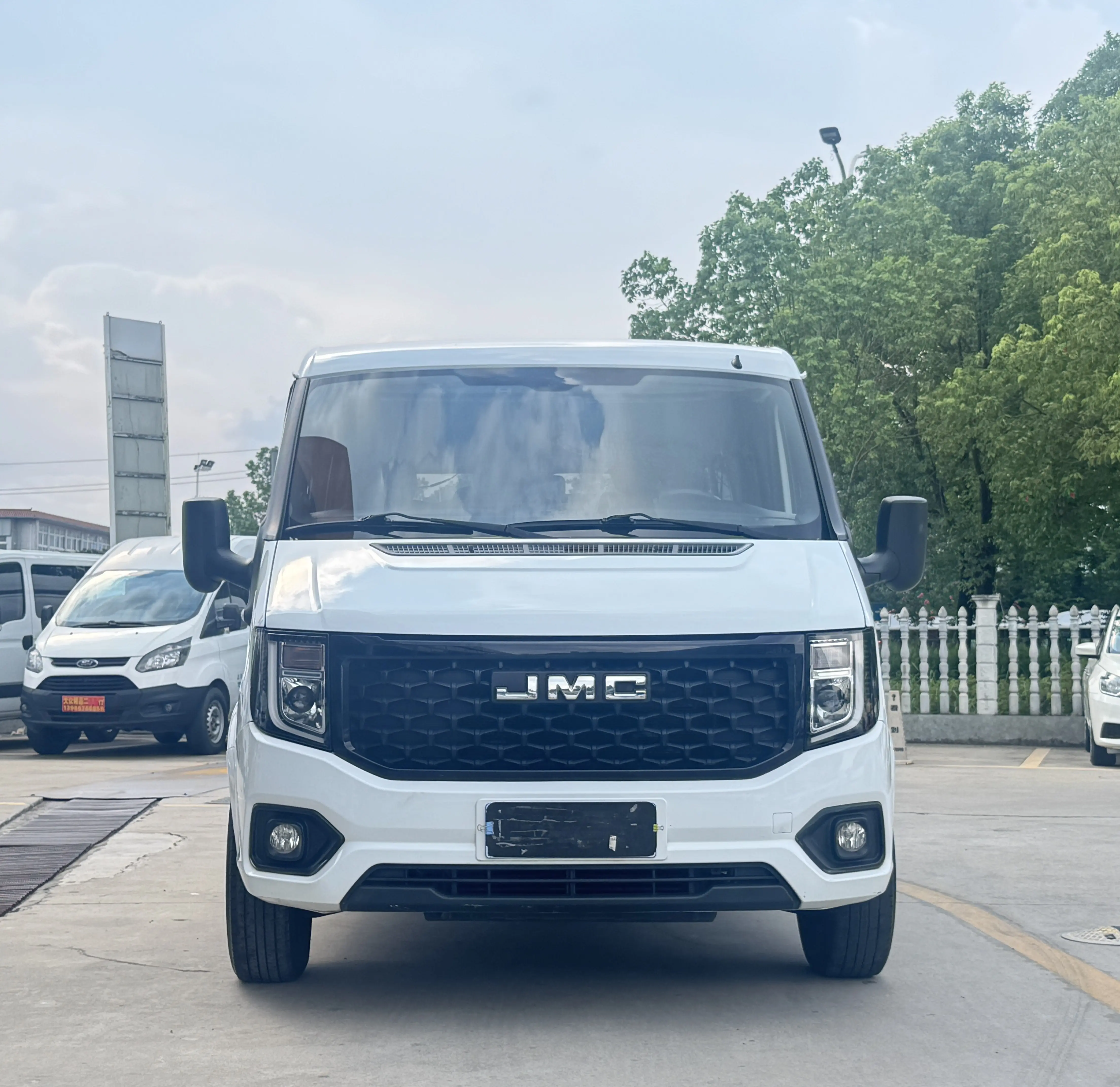 Jiangling Fushun  из Китая