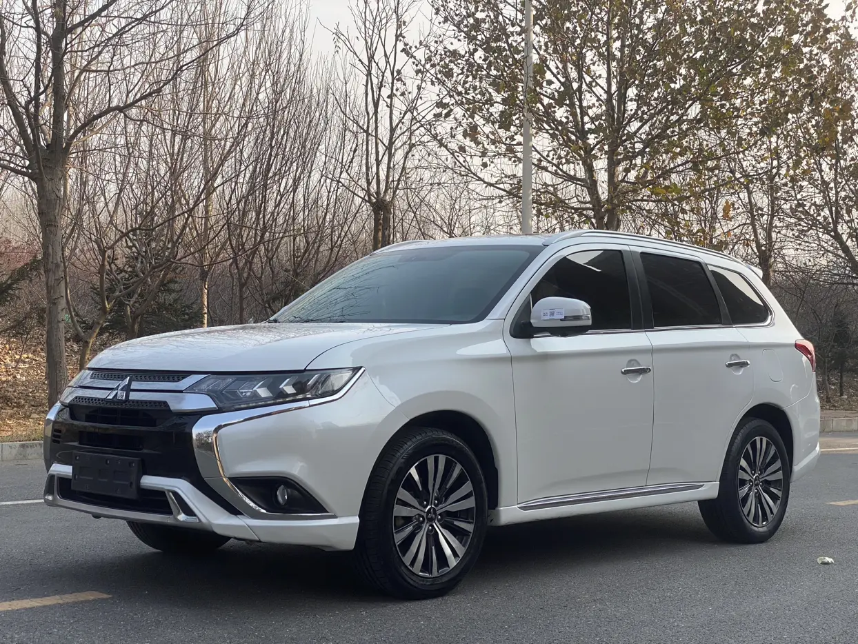 Mitsubishi Outlander  из Китая