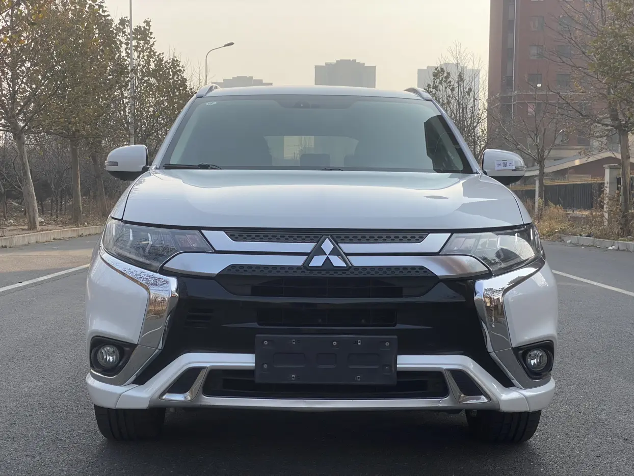 Mitsubishi Outlander  из Китая