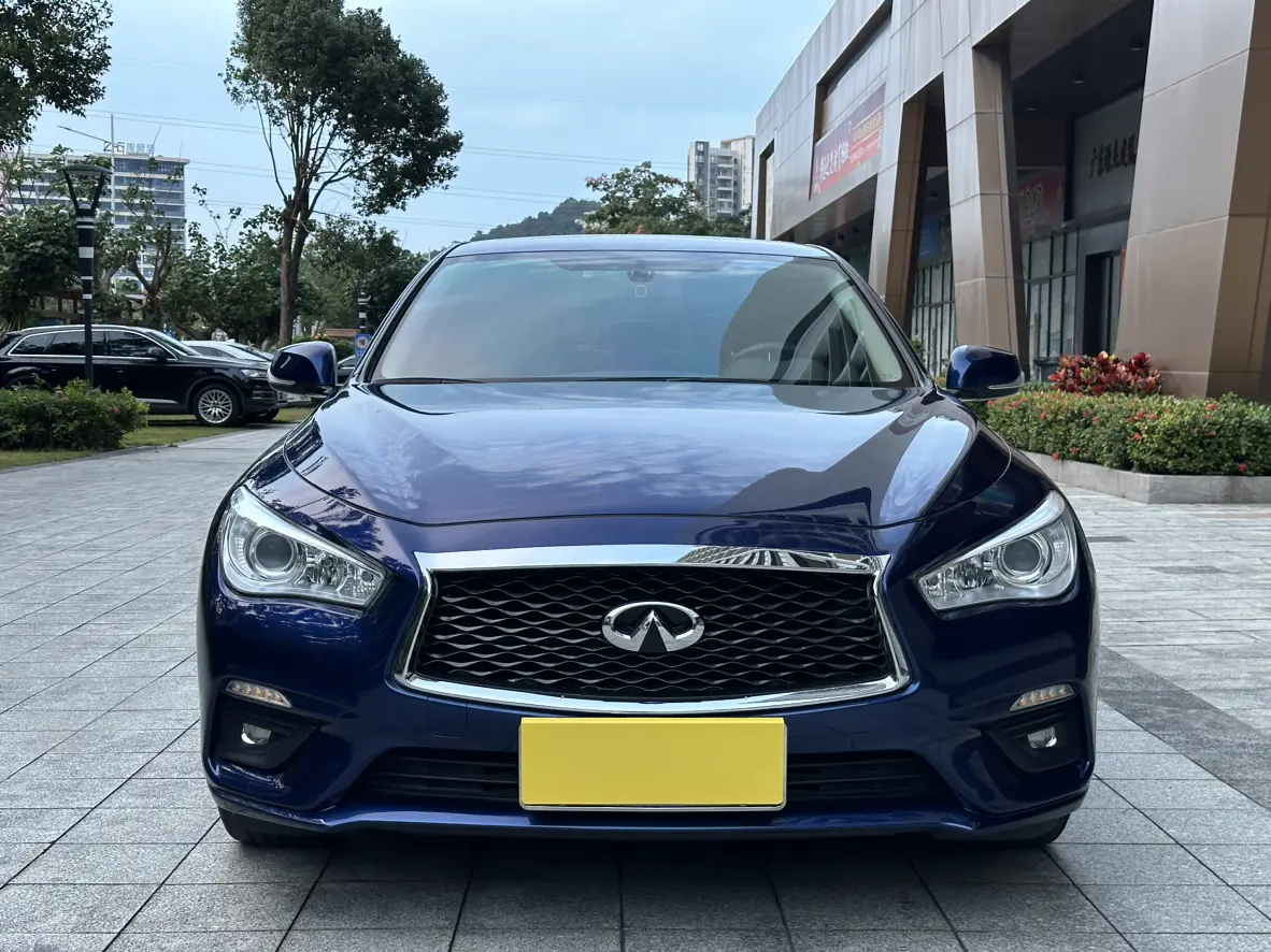 Infiniti Q50L  из Китая