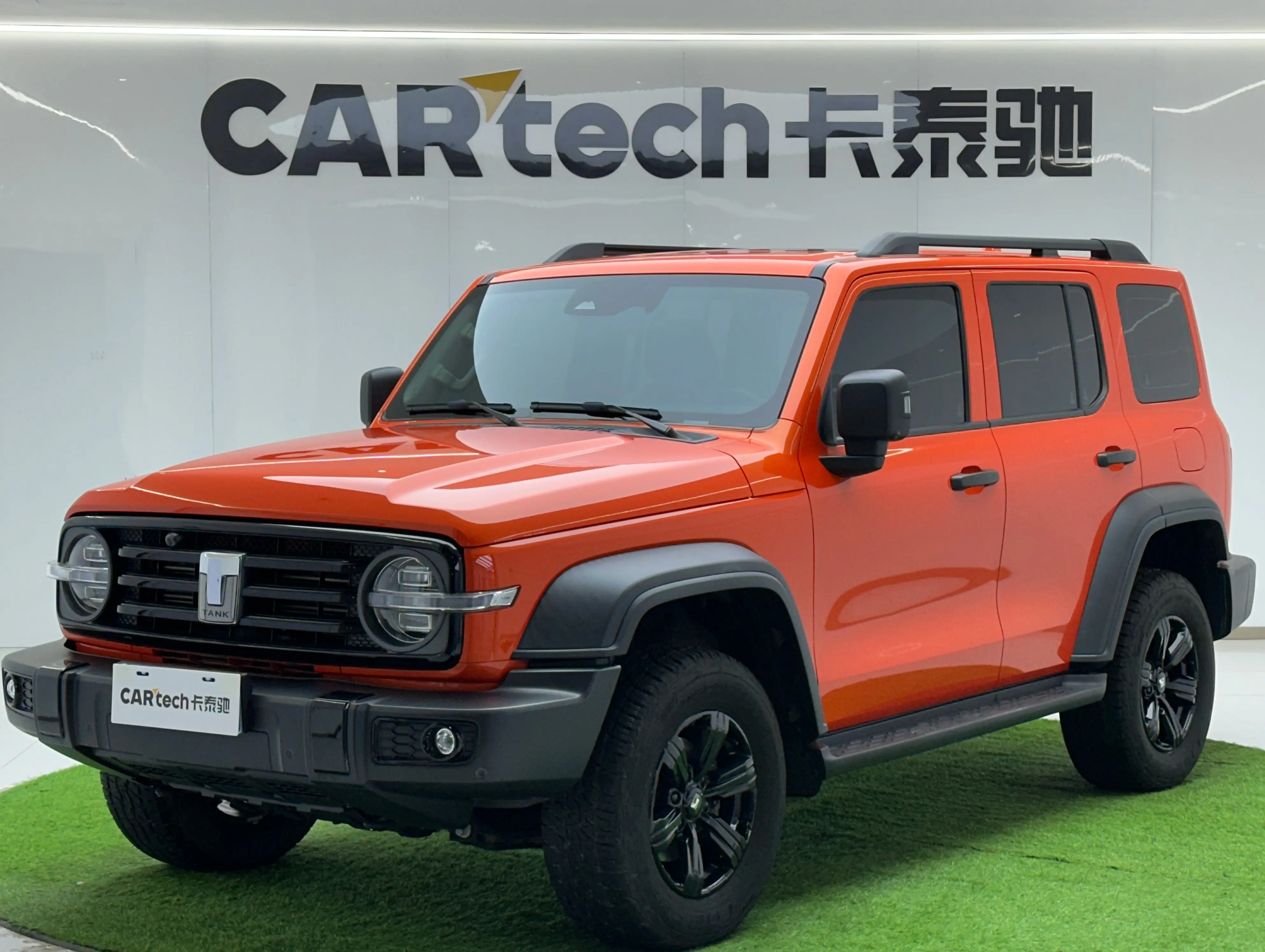 Tank 300  из Китая