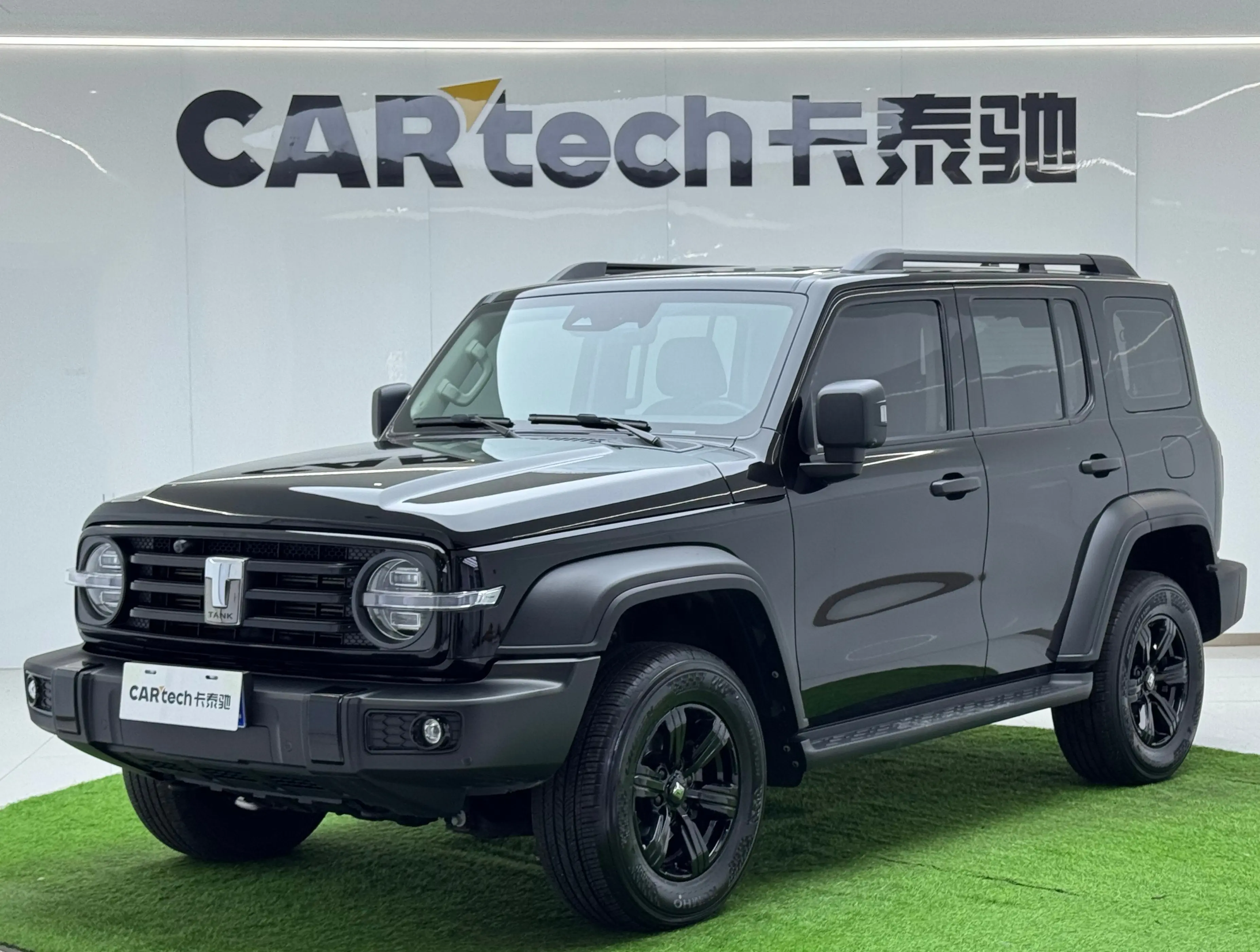 Tank 300  из Китая