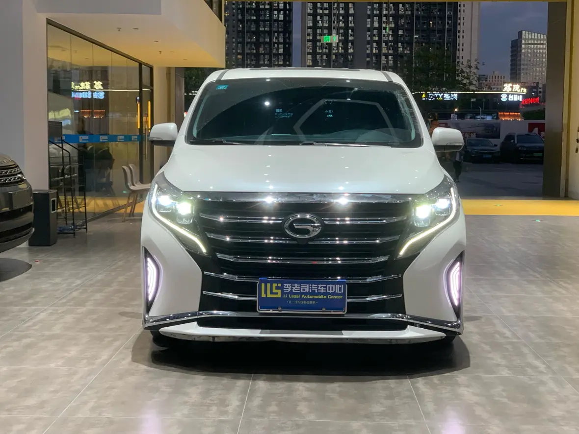 GAC Trumpchi M8  из Китая