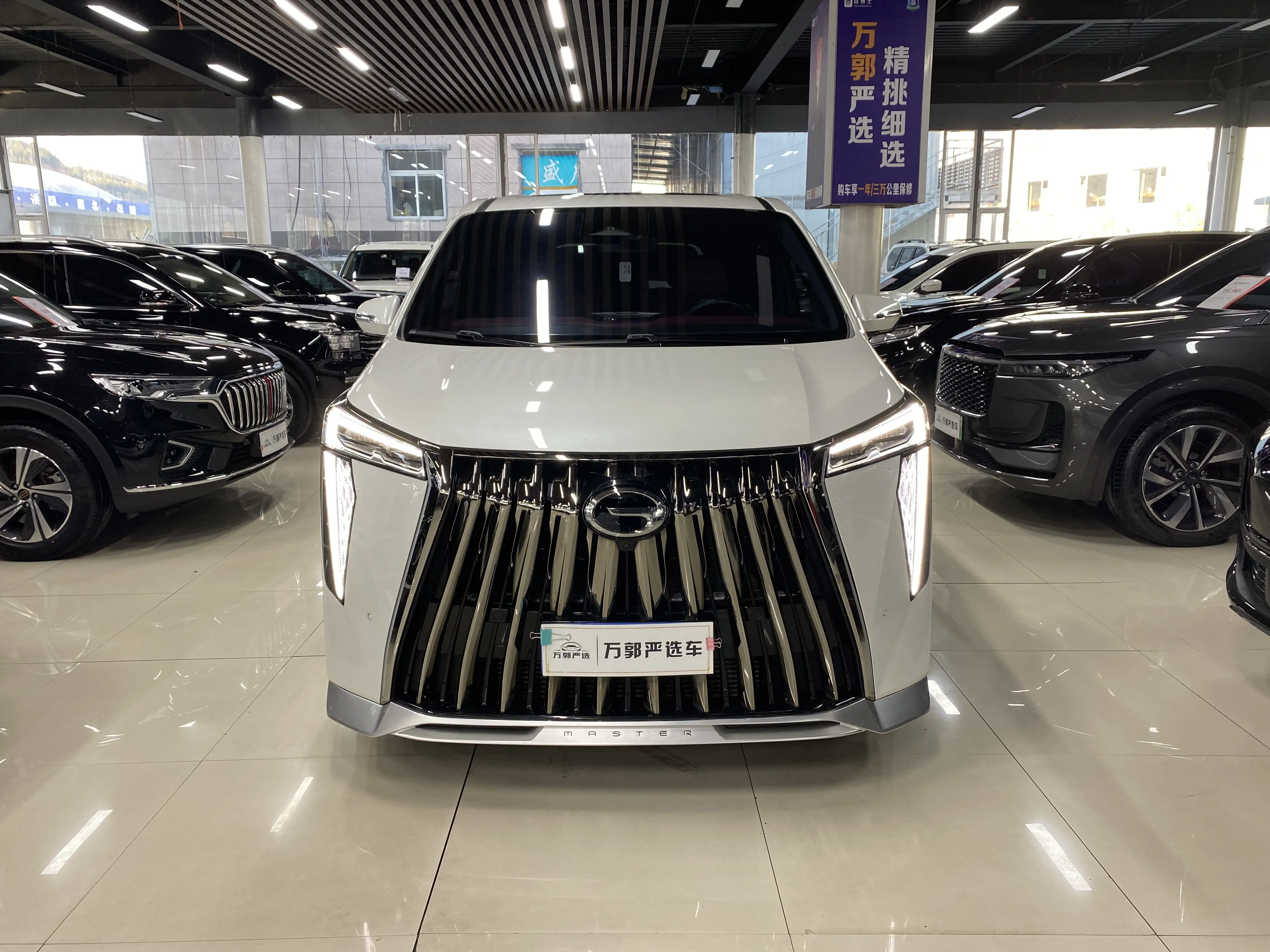 GAC Trumpchi M8  из Китая