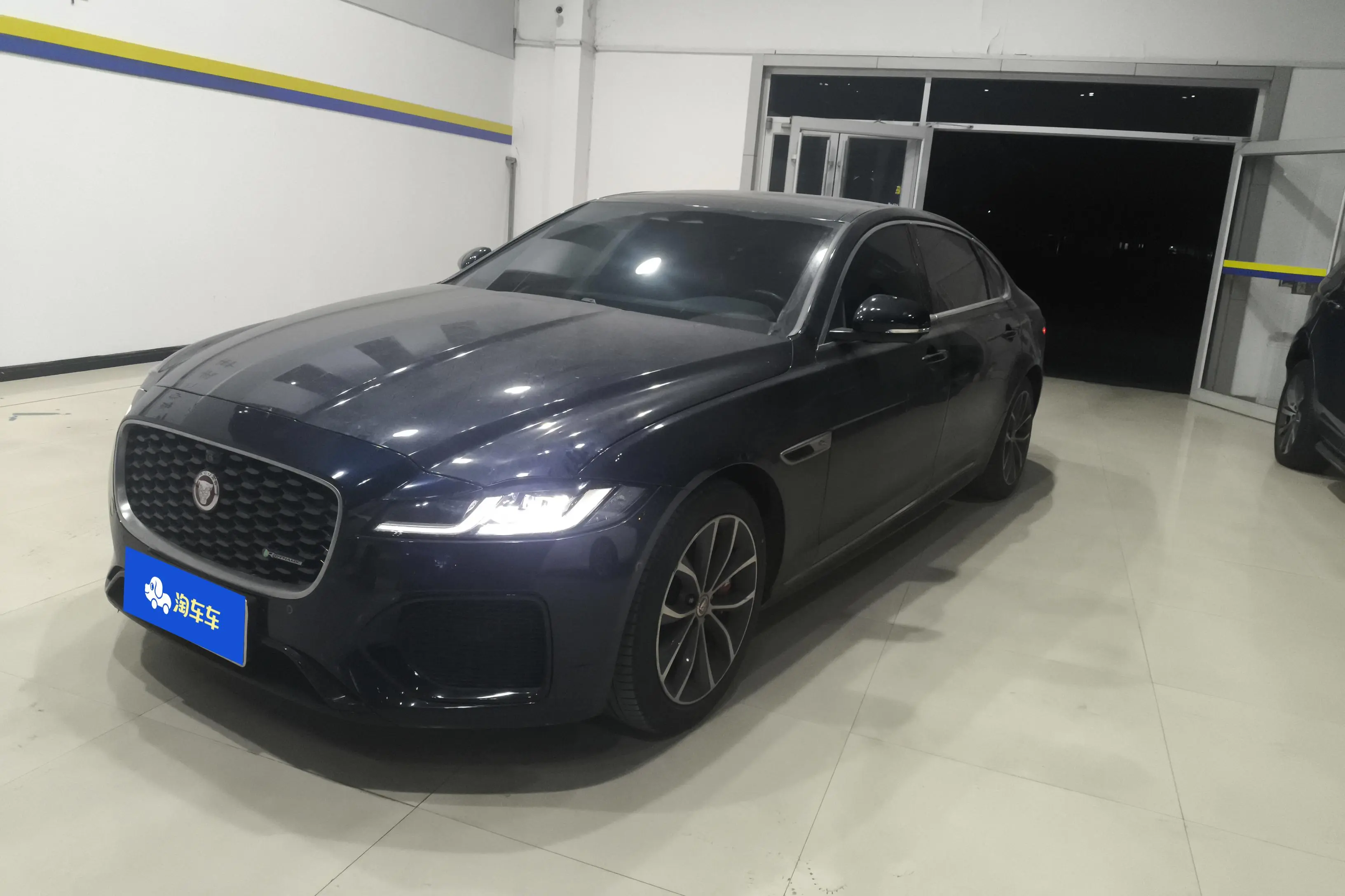Jaguar XFL