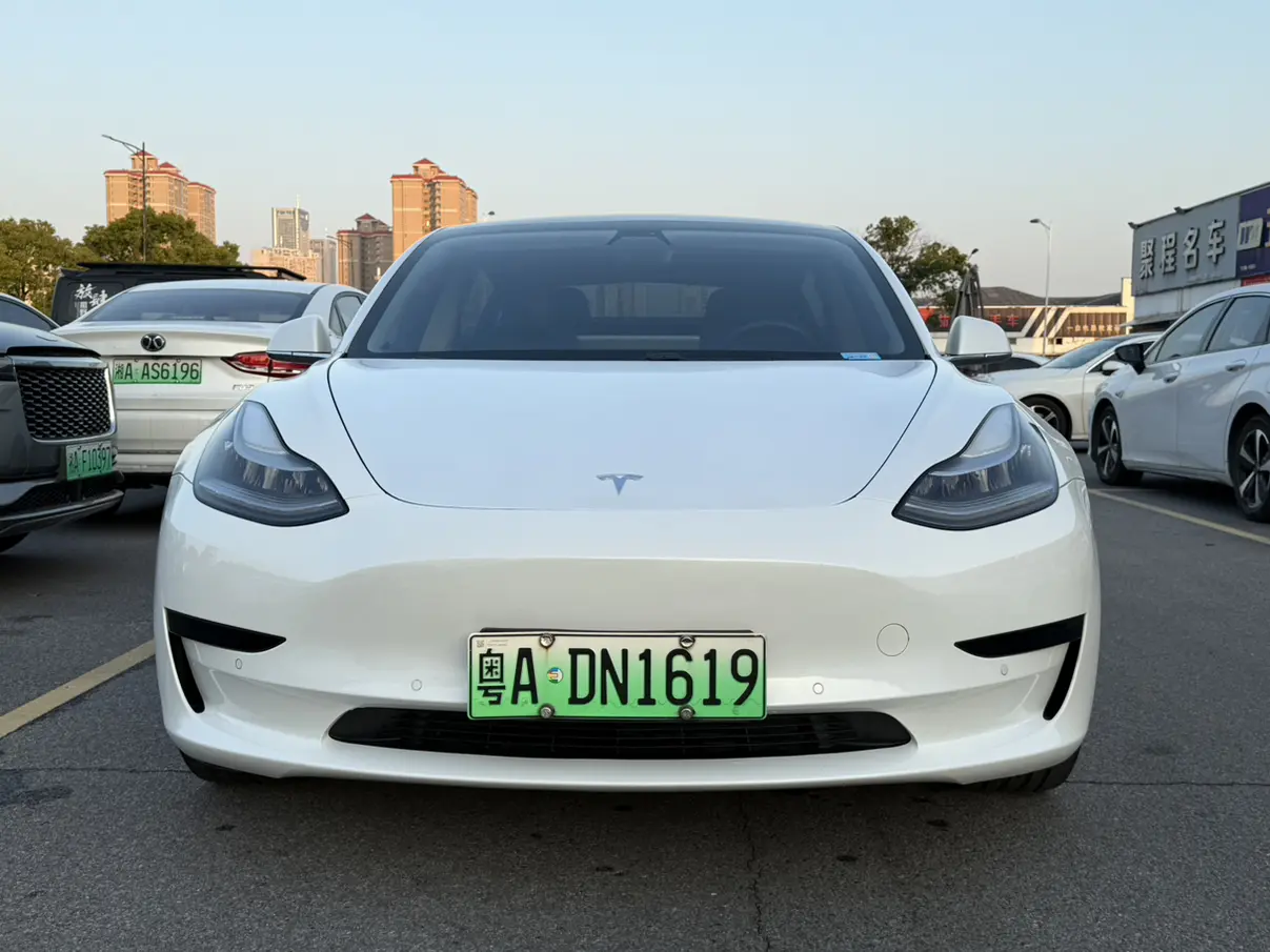 Tesla Model 3  из Китая
