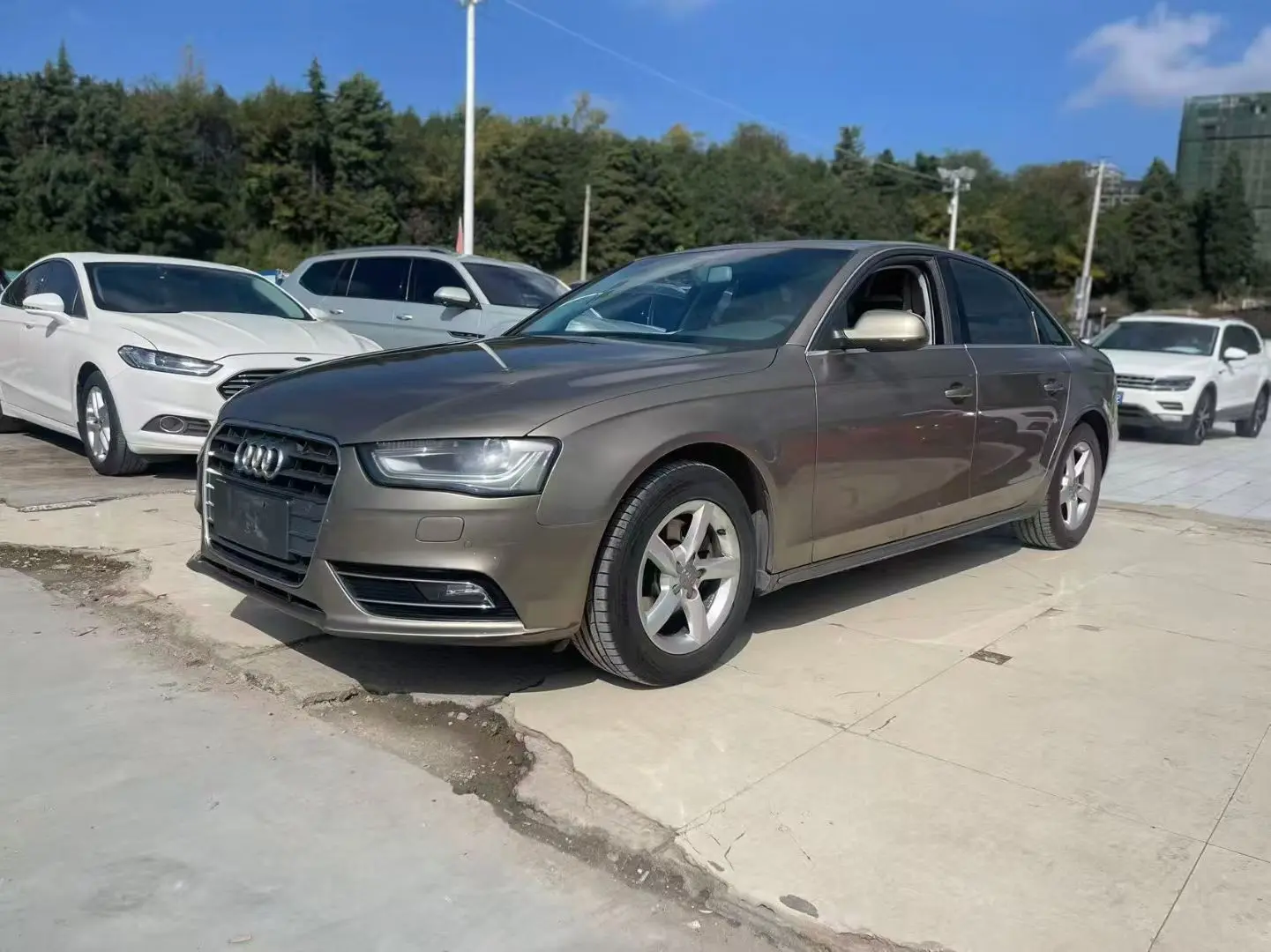 Audi A4L  из Китая