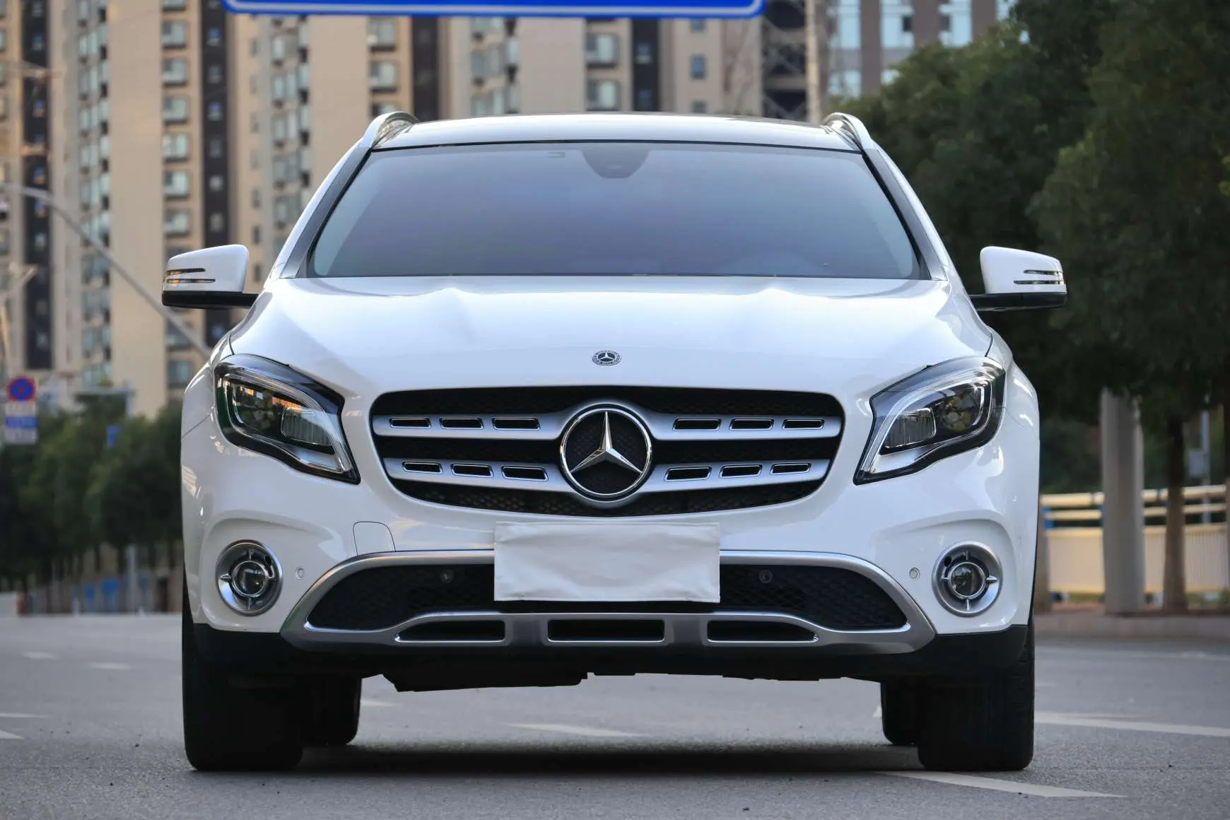 Mercedes-Benz GLA  из Китая