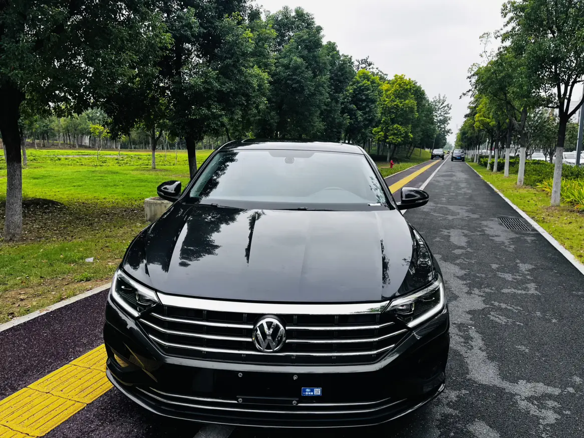 Volkswagen Sagitar  из Китая