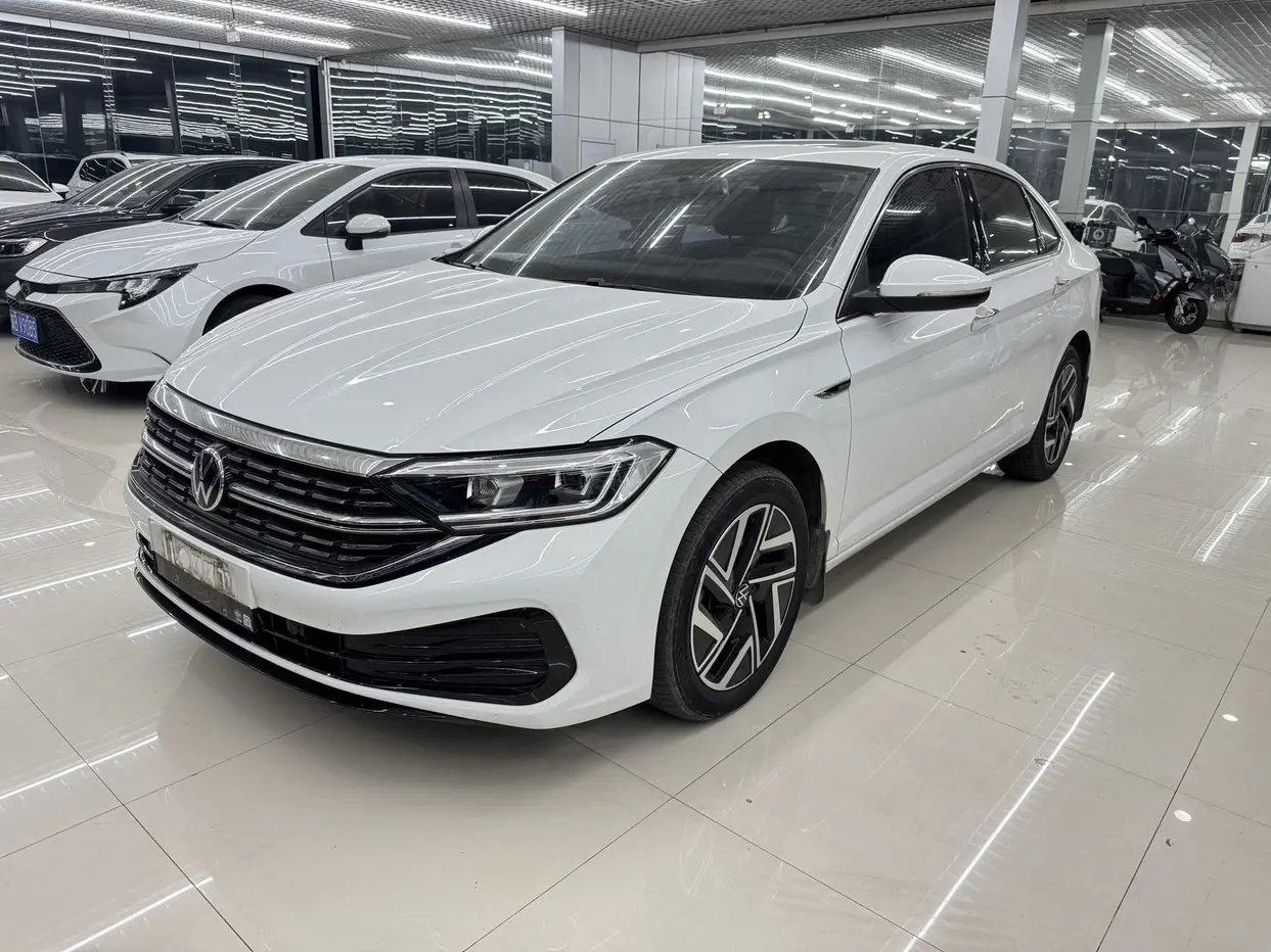 Volkswagen Sagitar  из Китая