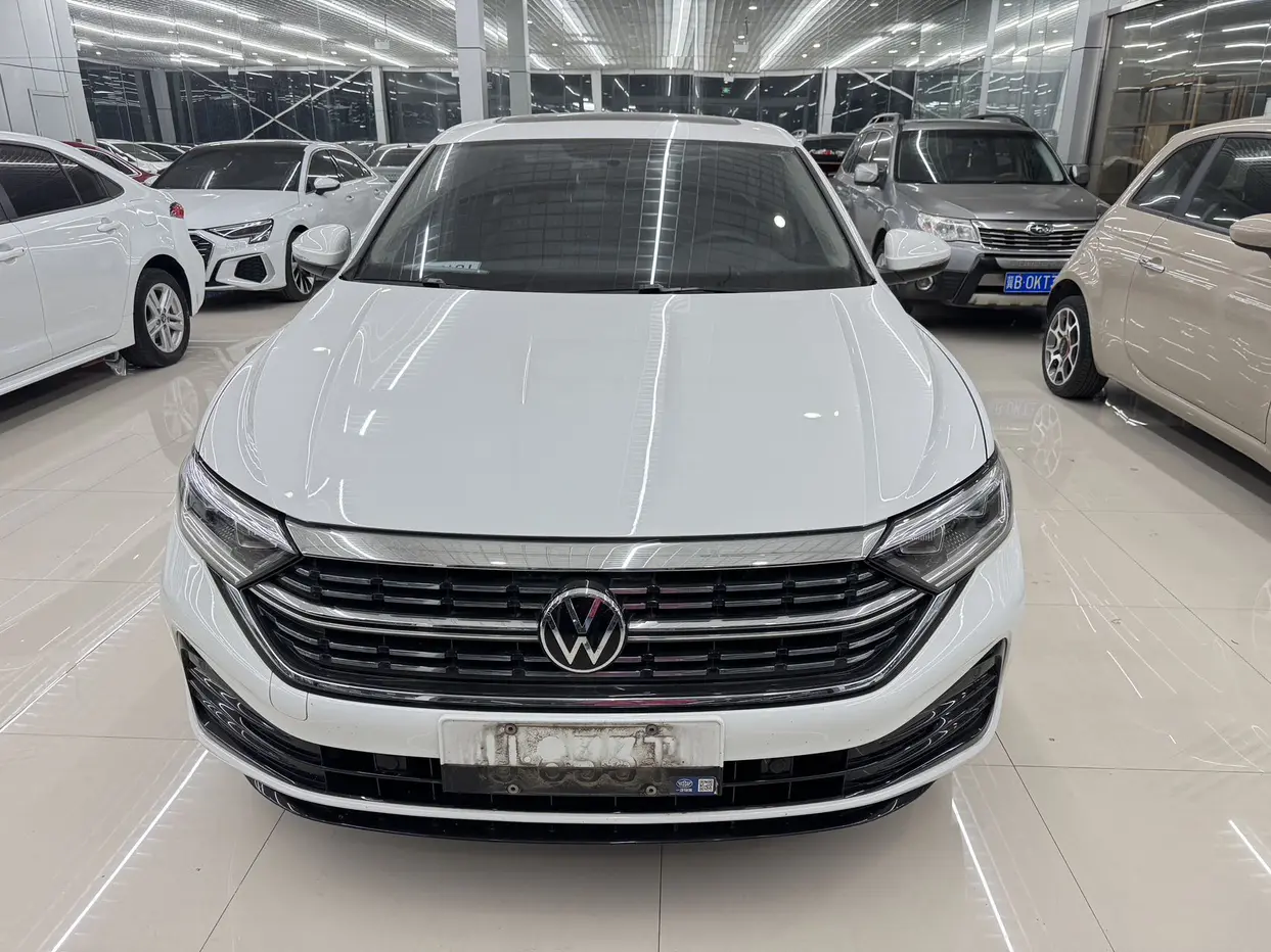 Volkswagen Sagitar  из Китая