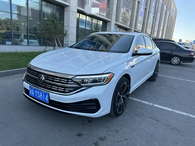 Volkswagen Sagitar  из Китая