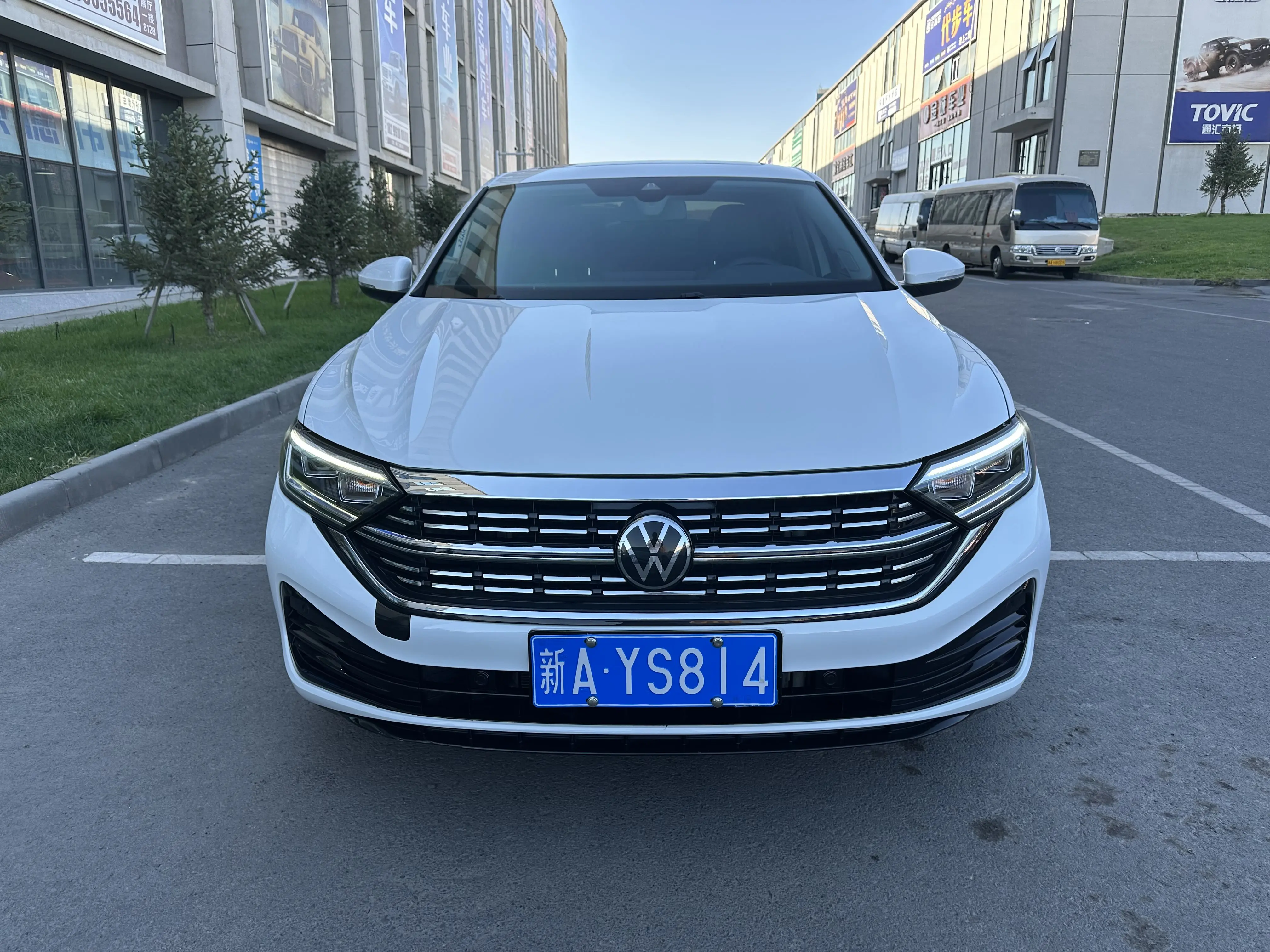 Volkswagen Sagitar  из Китая