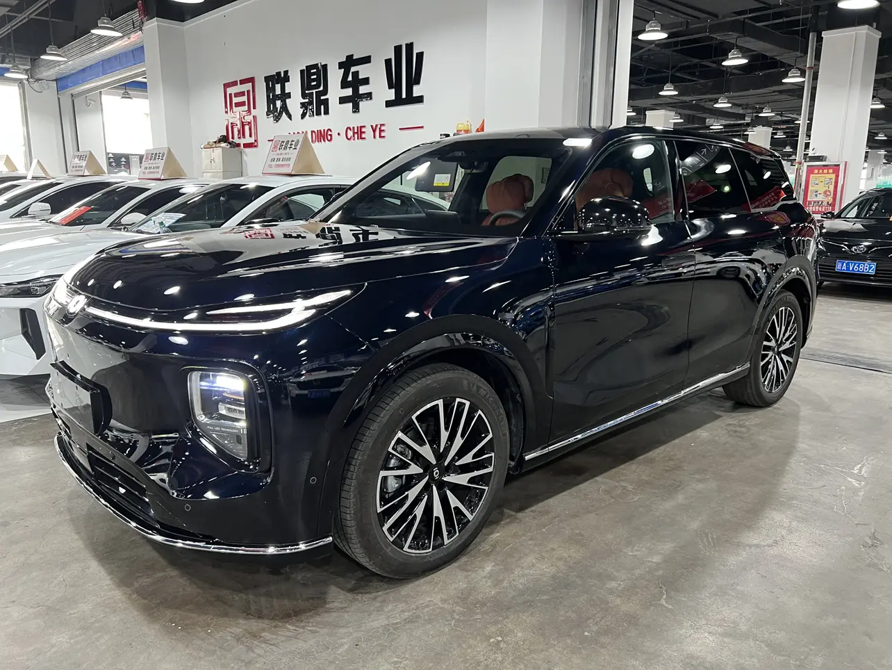 Changan Qiyuan Q07  из Китая