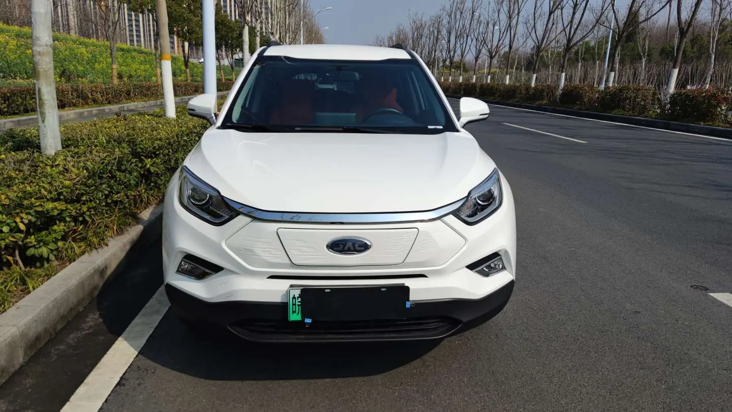Jiangxi JAC iEVS4  из Китая