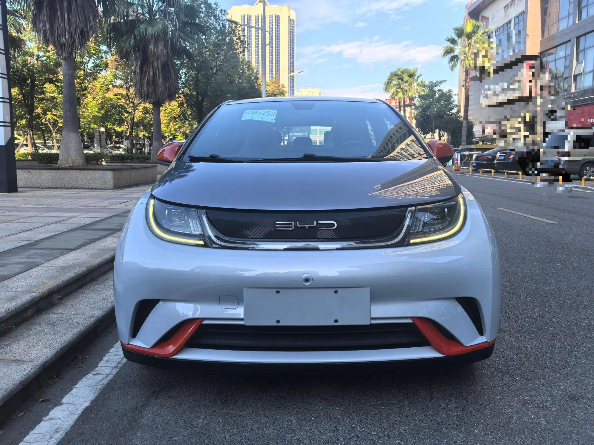 BYD Dolphin  из Китая