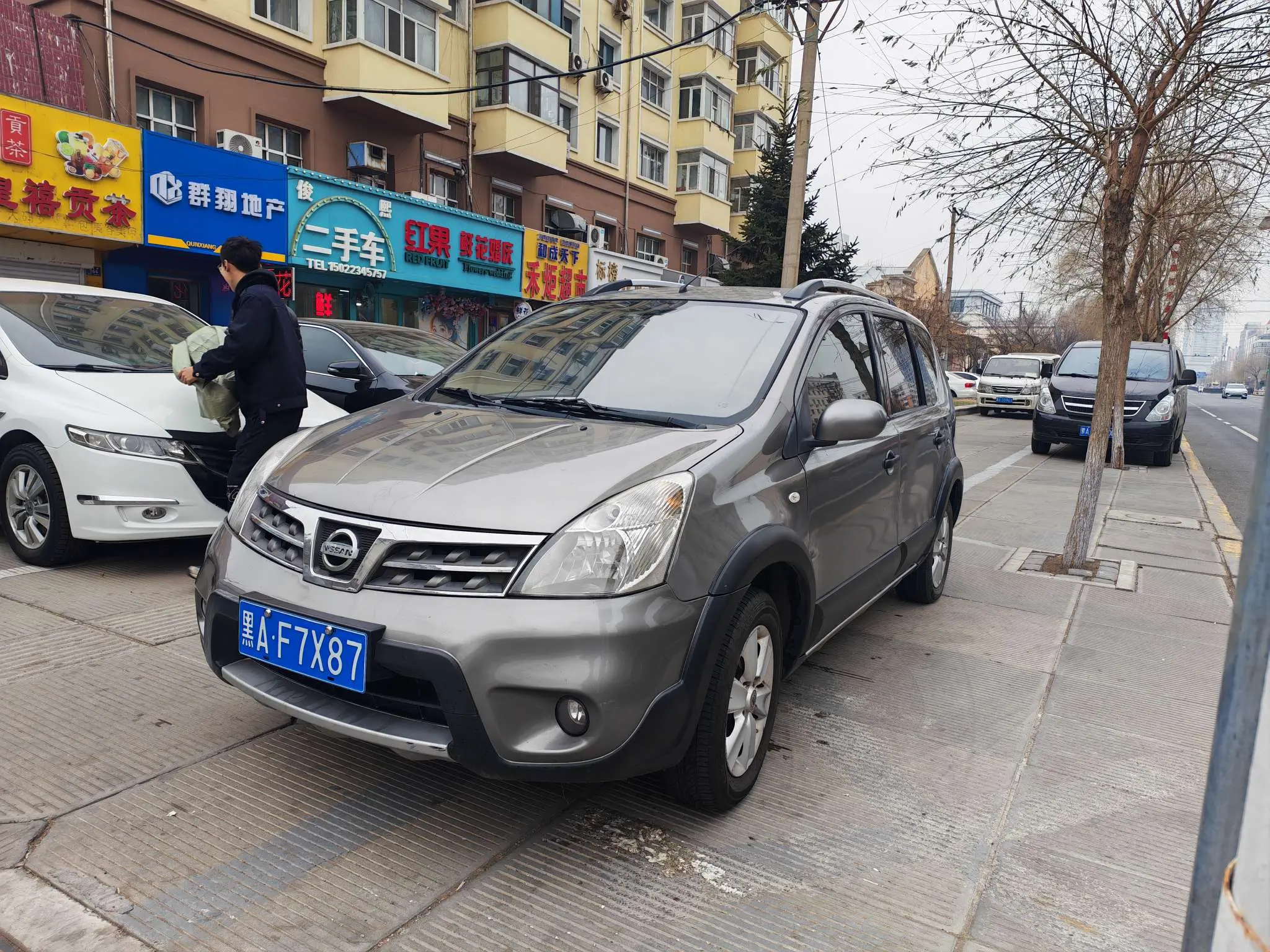 Nissan Li Wei  из Китая