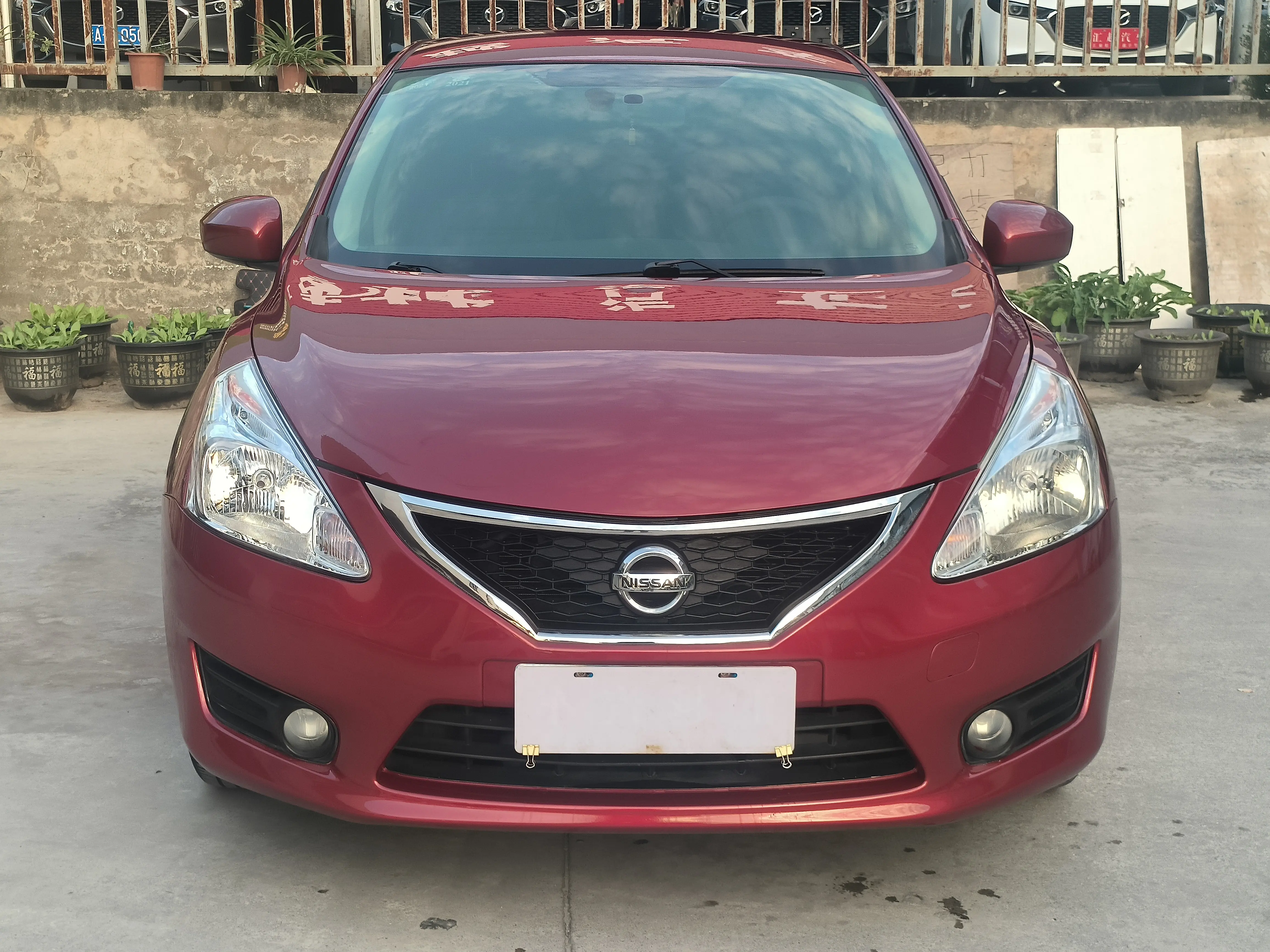 Nissan Tiida  из Китая