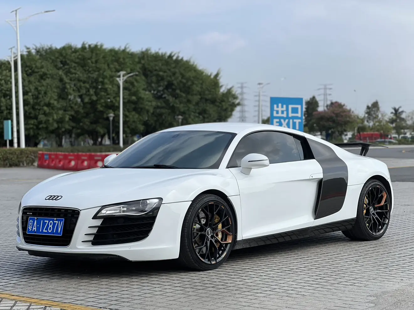Audi R8  из Китая