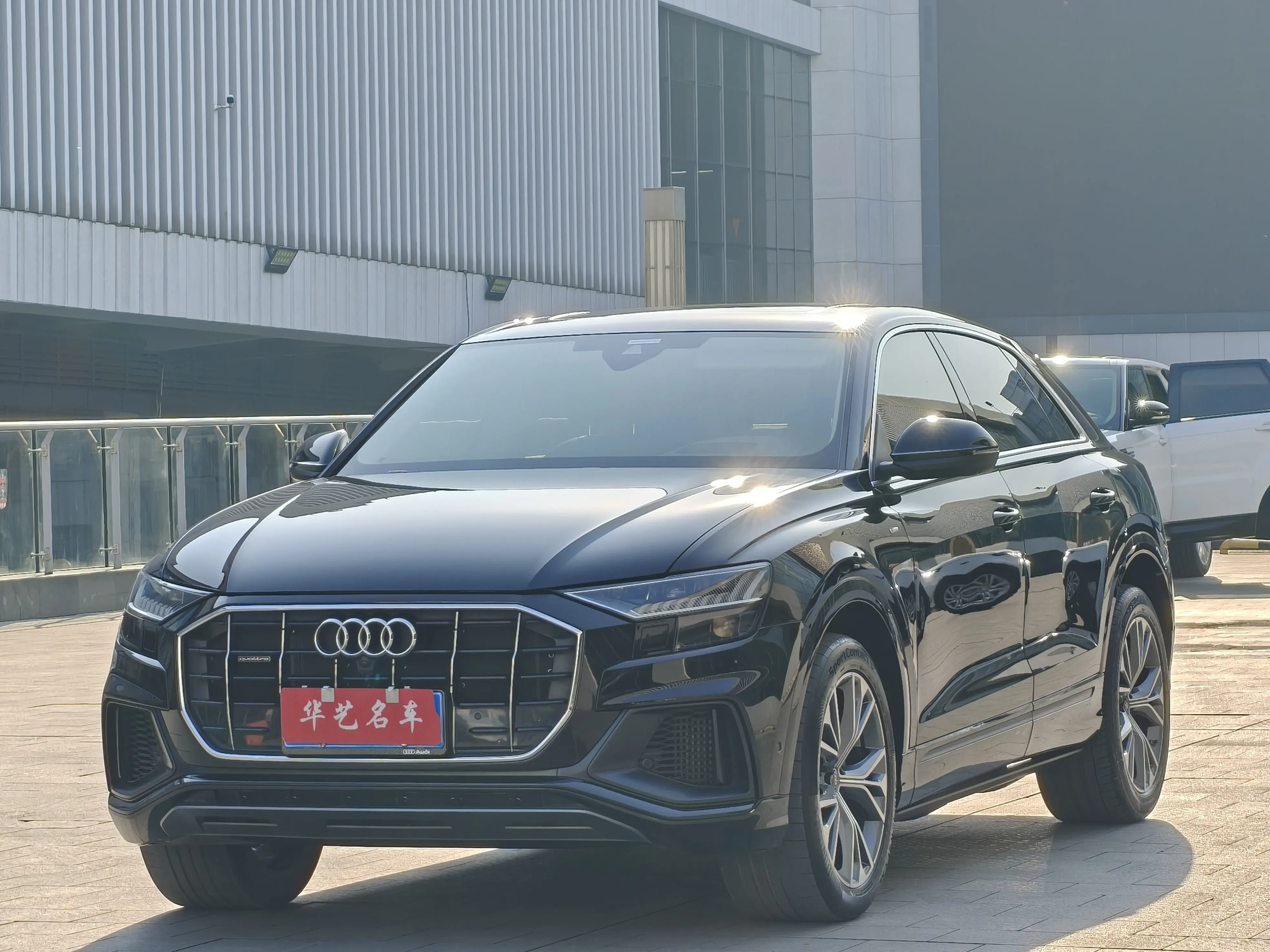 Audi Q8  из Китая