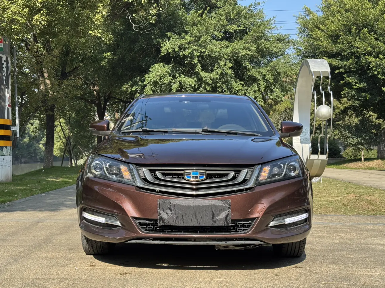 Geely Emgrand  из Китая