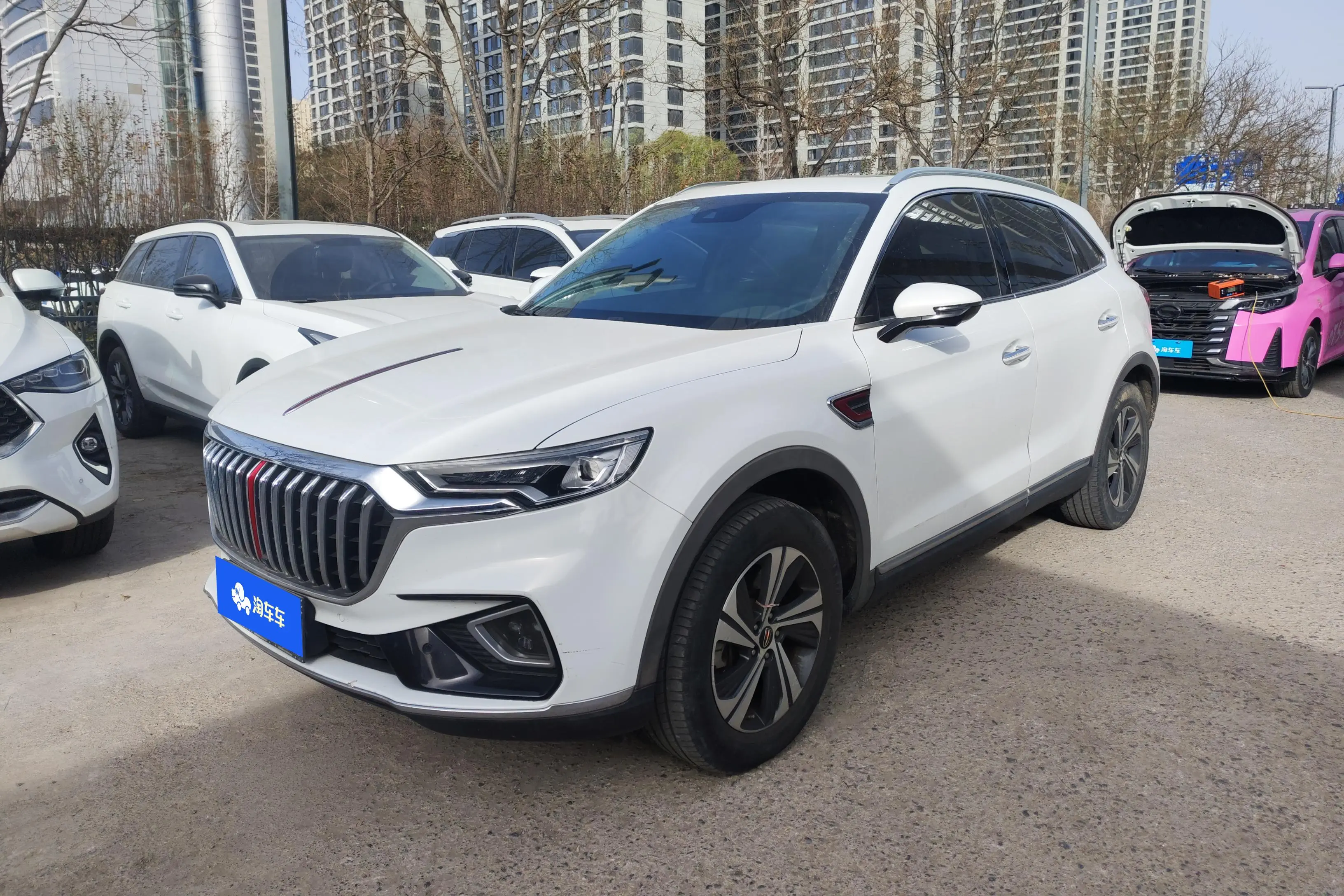 Hongqi HS5  из Китая