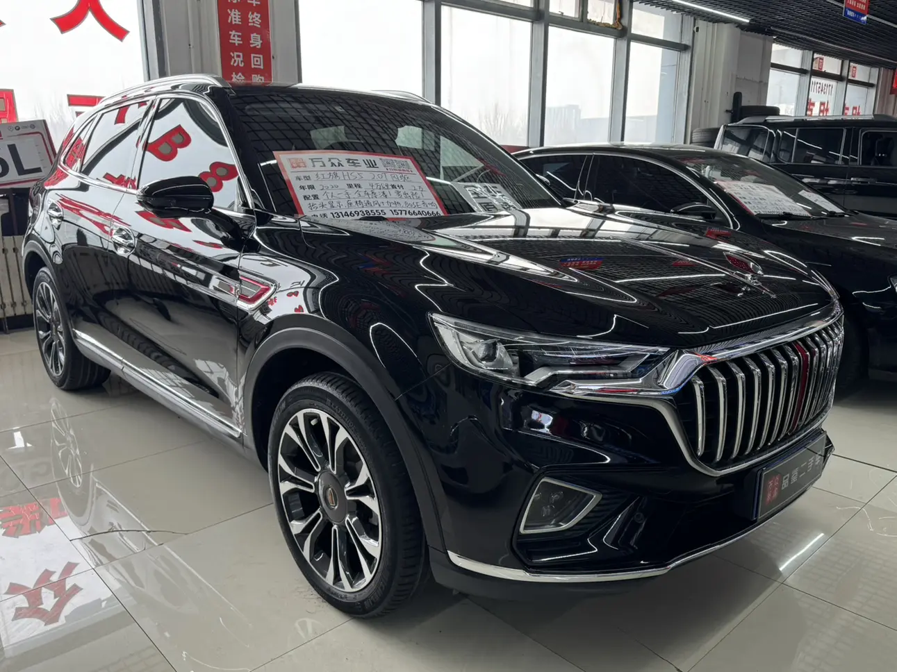 Hongqi HS5  из Китая